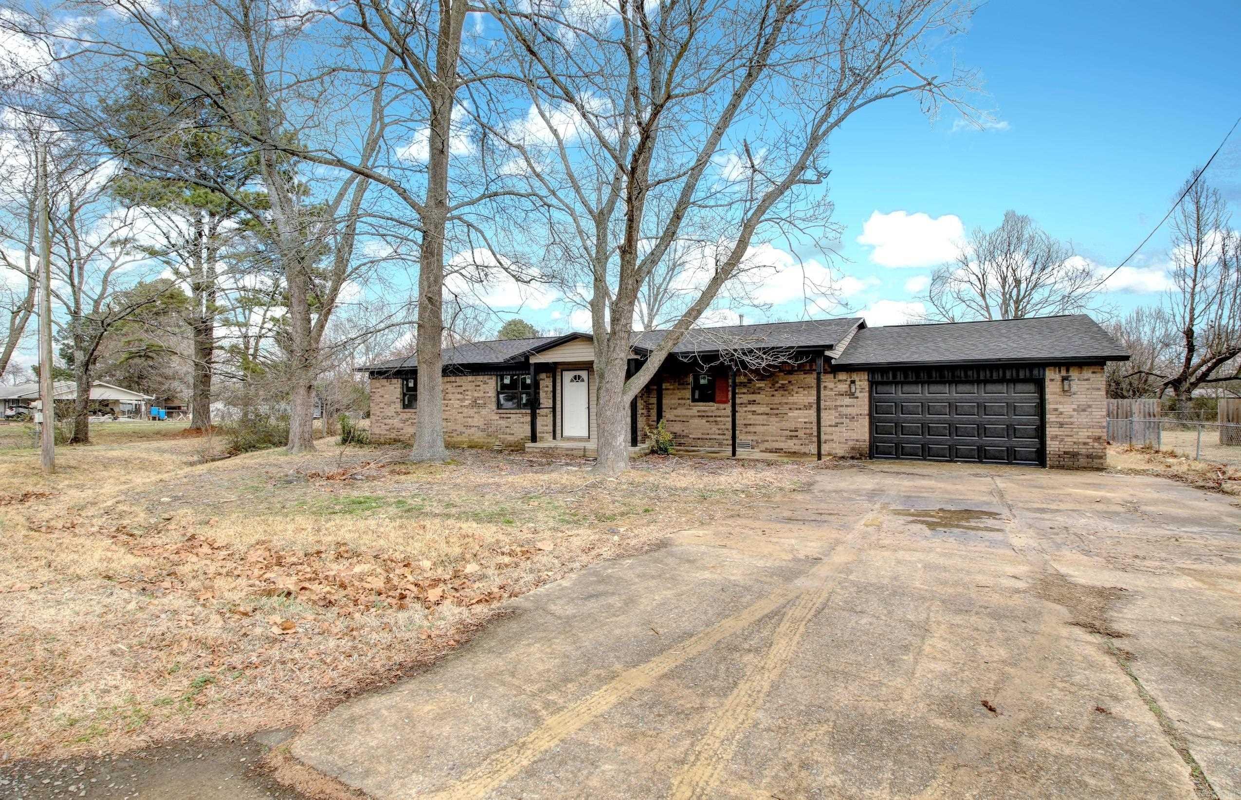 204 N Apple  Beebe, AR