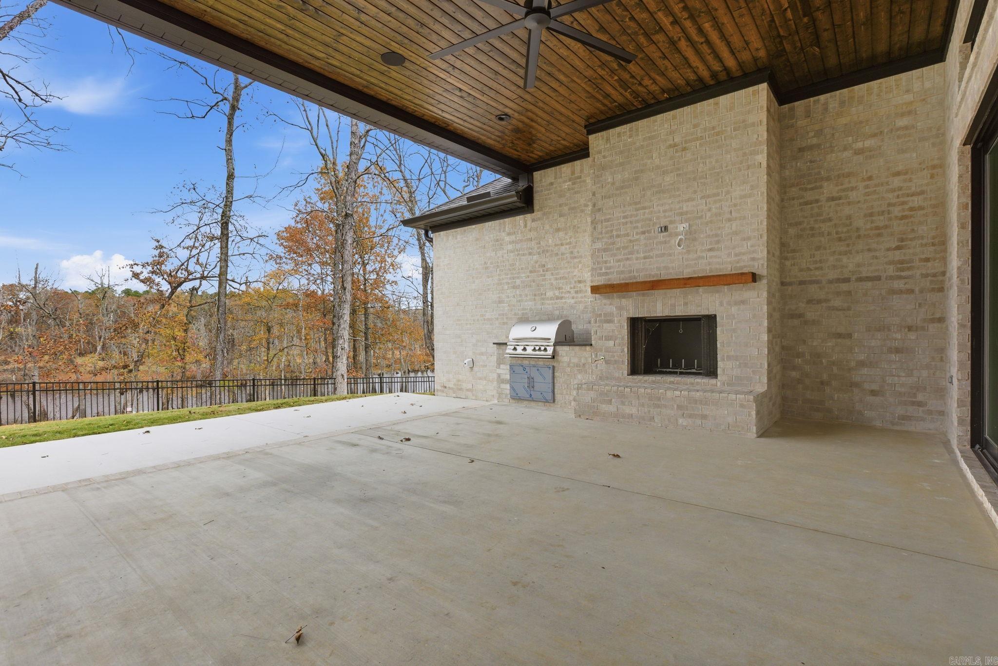 311 Devoe Bend  Maumelle, AR