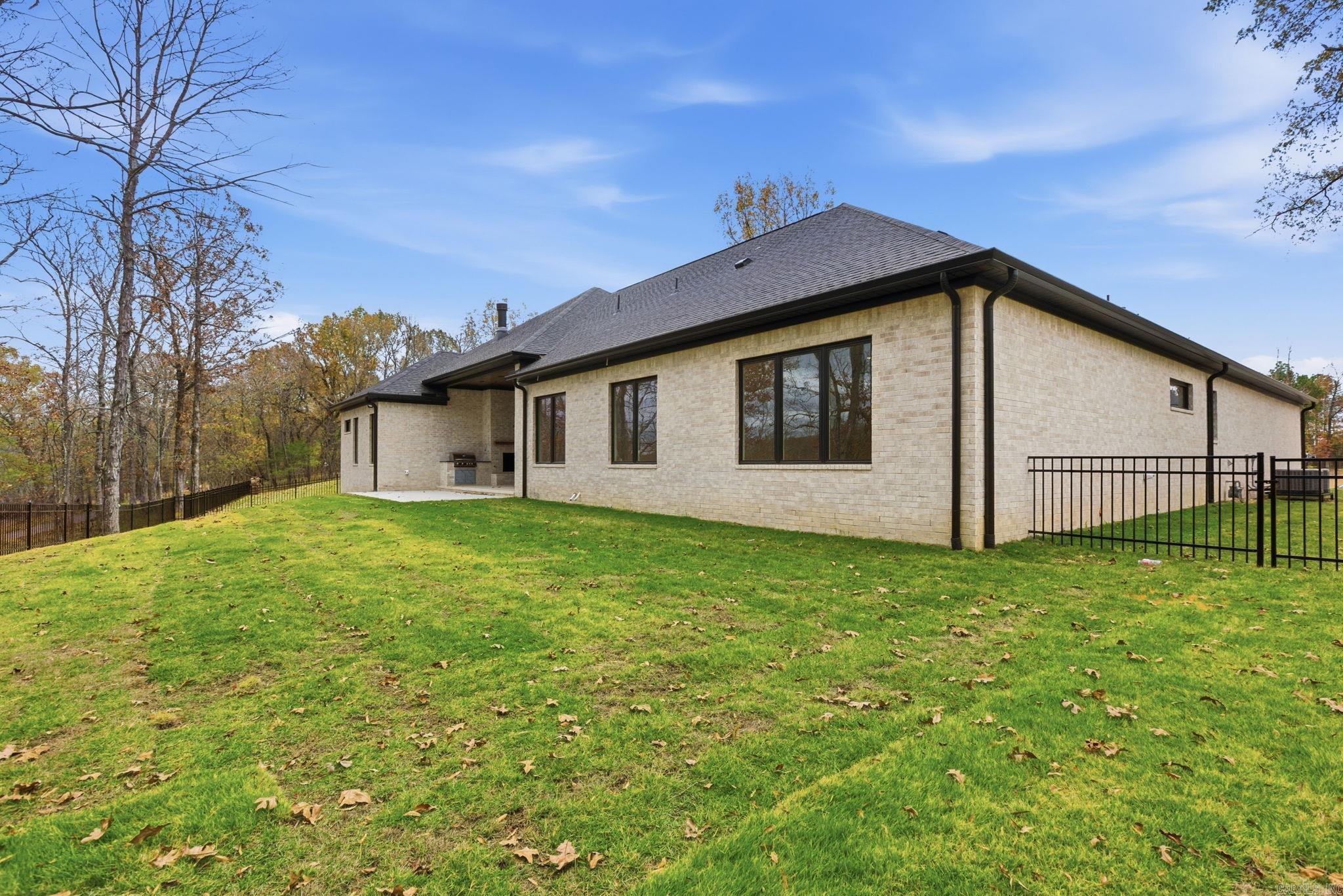 311 Devoe Bend  Maumelle, AR