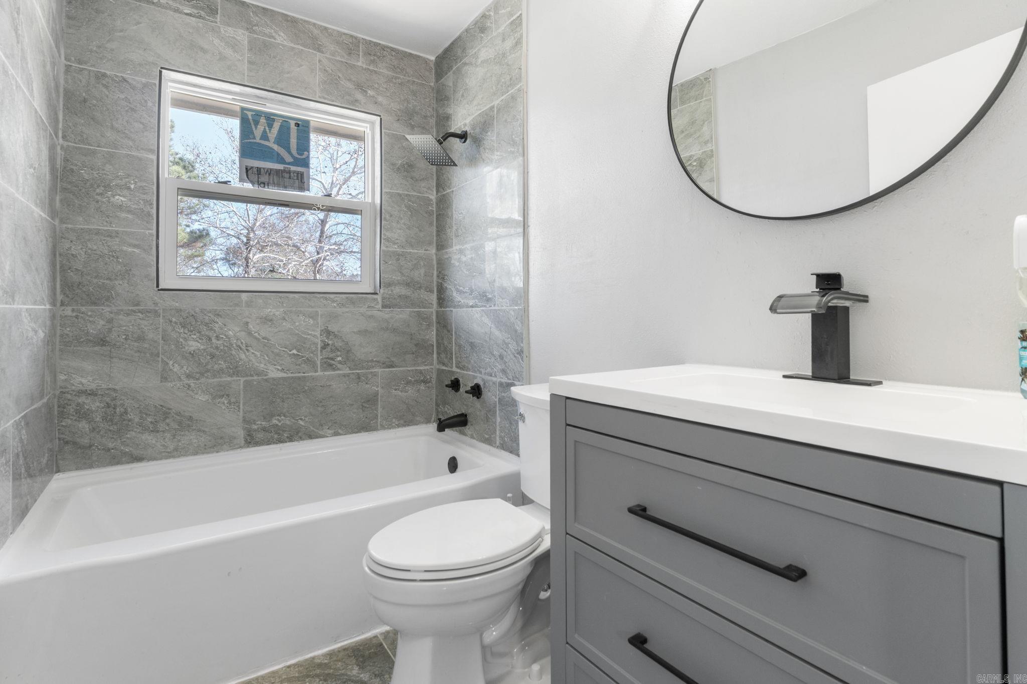 9520 Crofton  Little Rock, AR