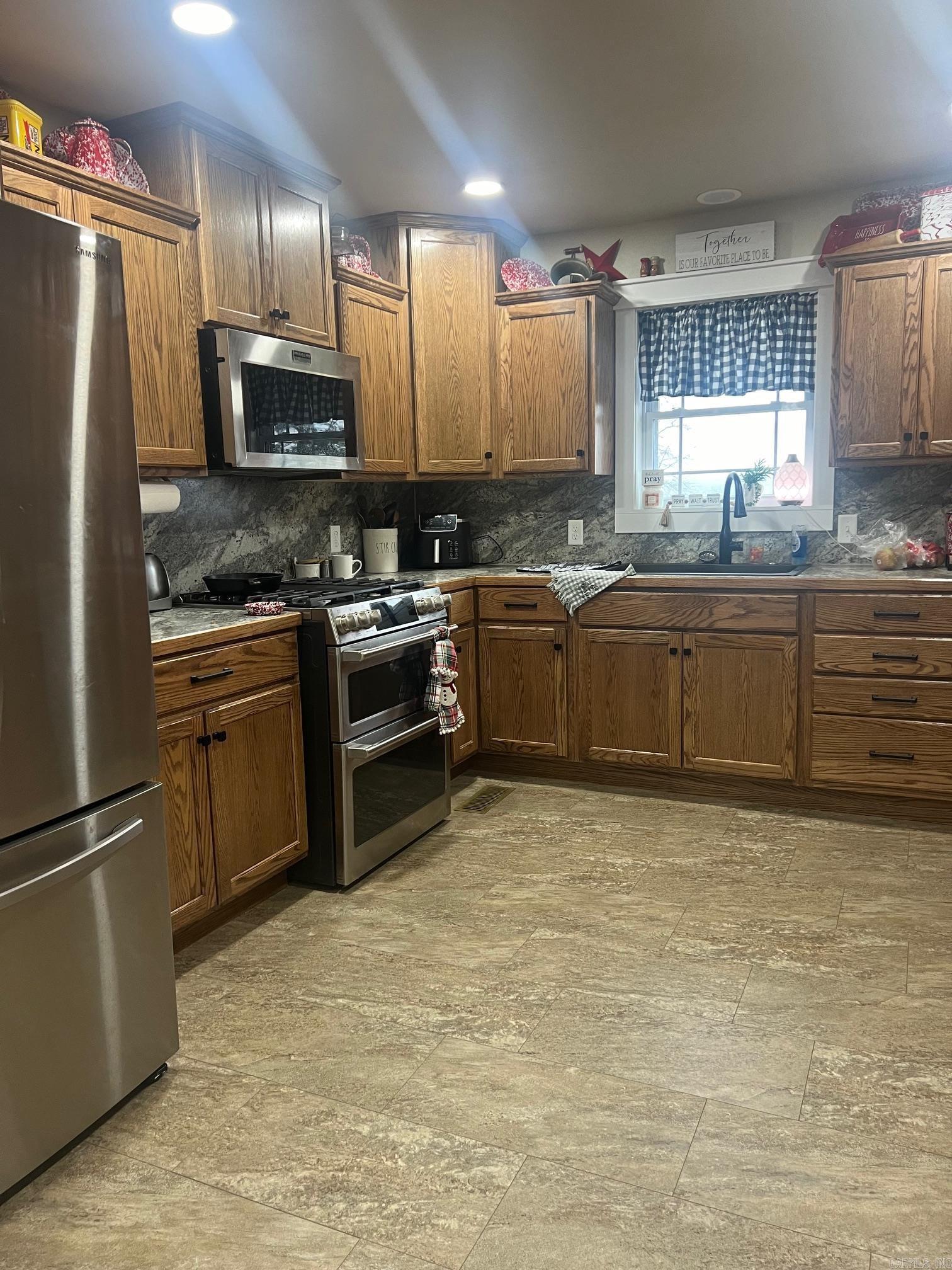 770 Brewer Rd.  Edgemont, AR