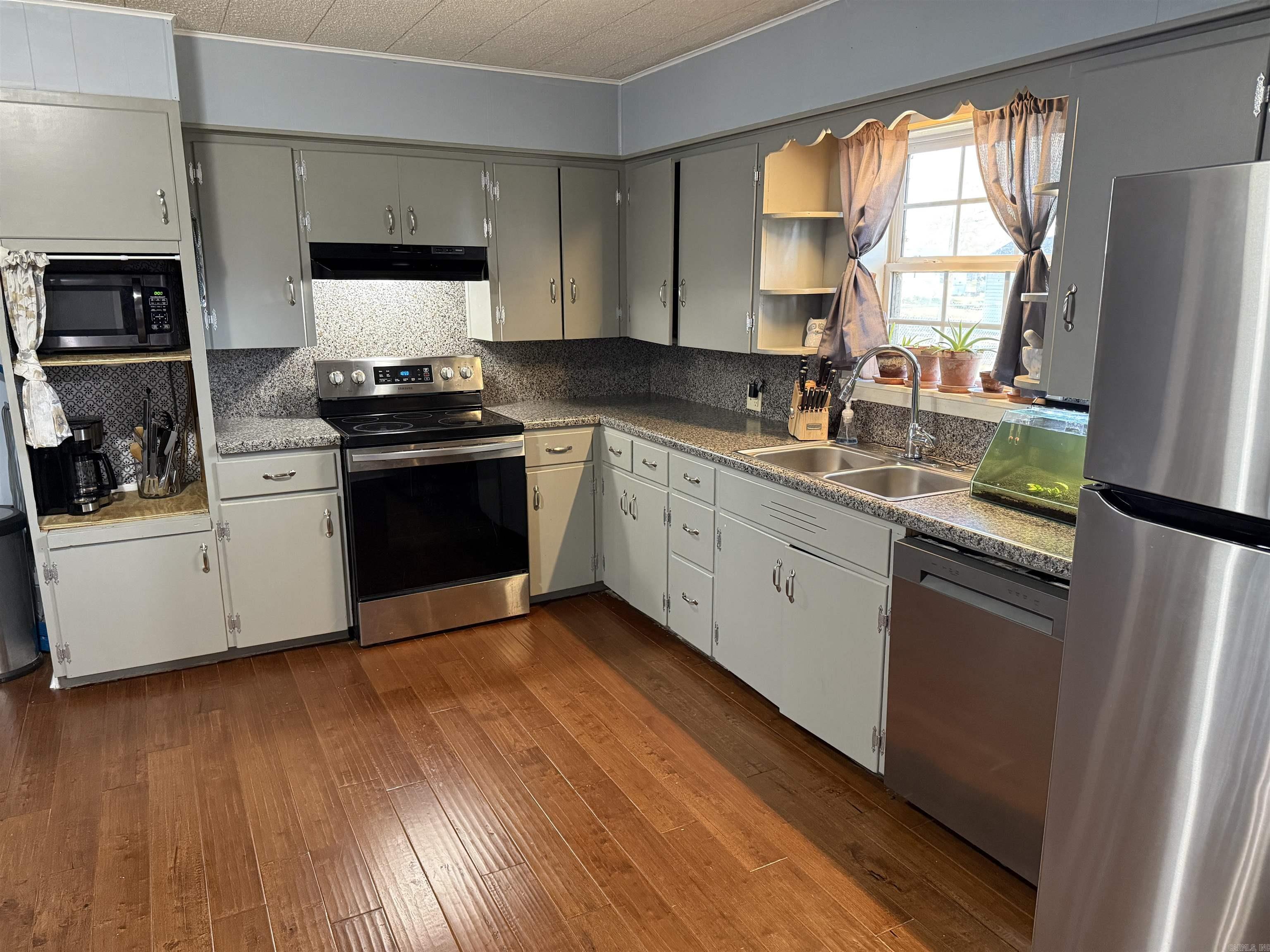 613 S. Clayton St.  Rector, AR