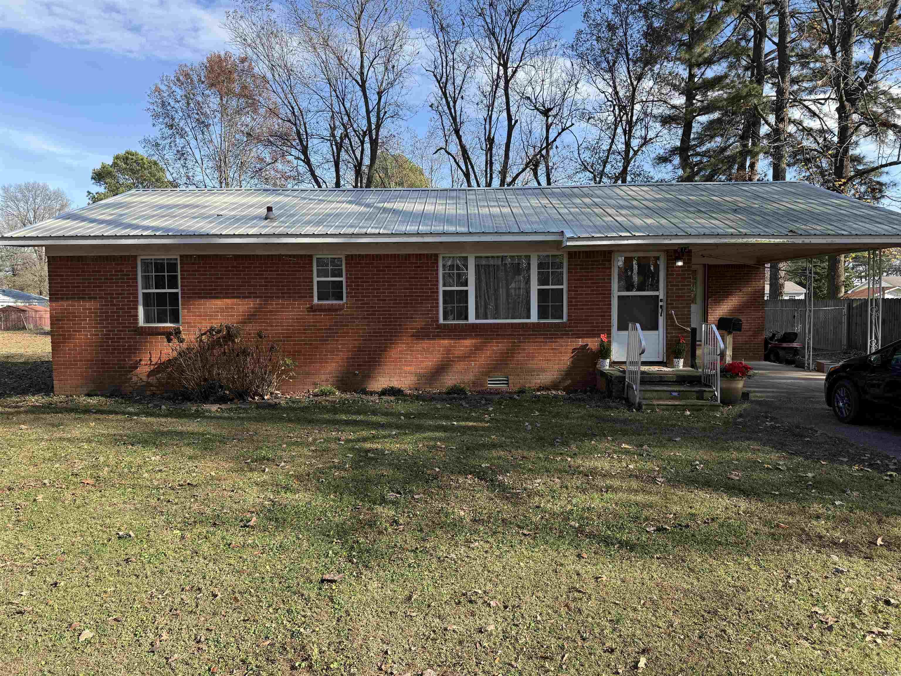 613 S. Clayton St.  Rector, AR