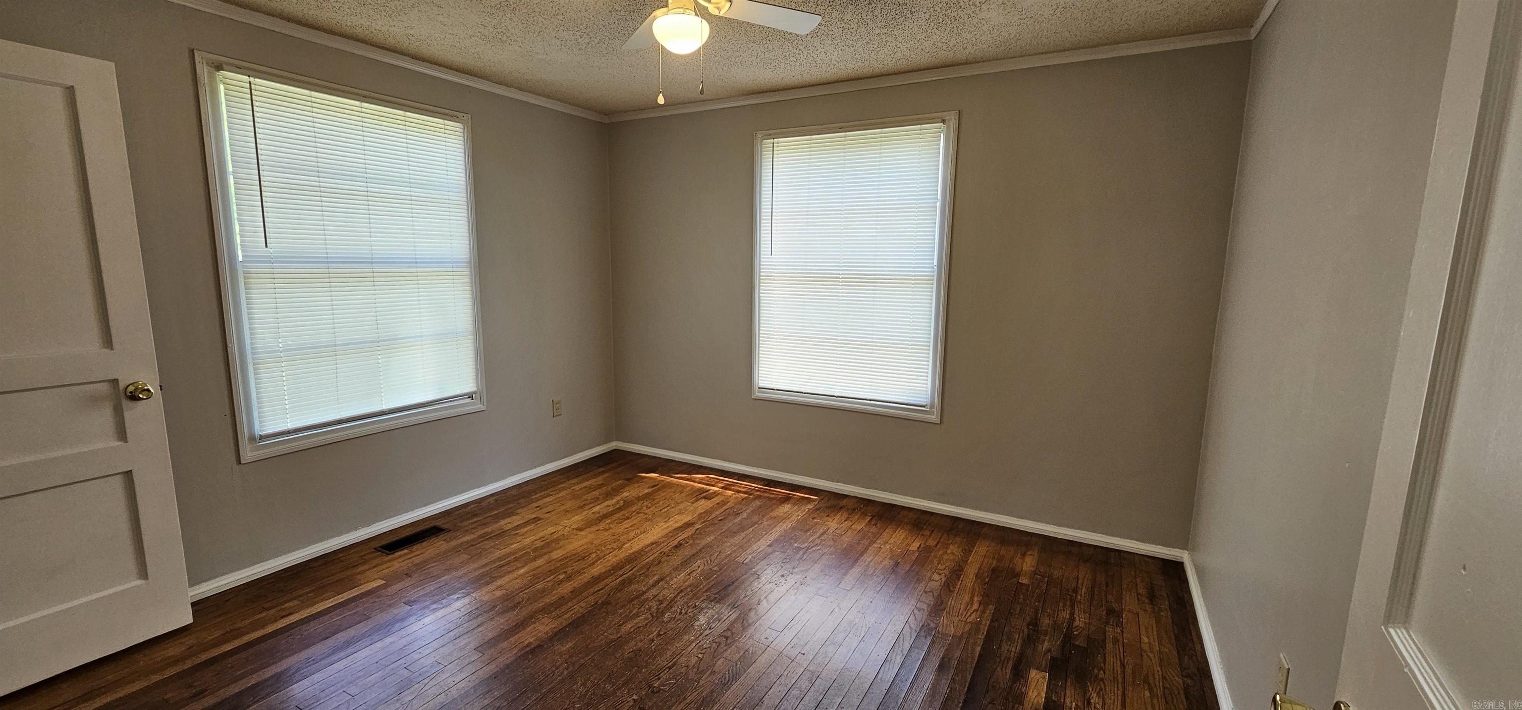 1924 Flora St  North Little Rock, AR