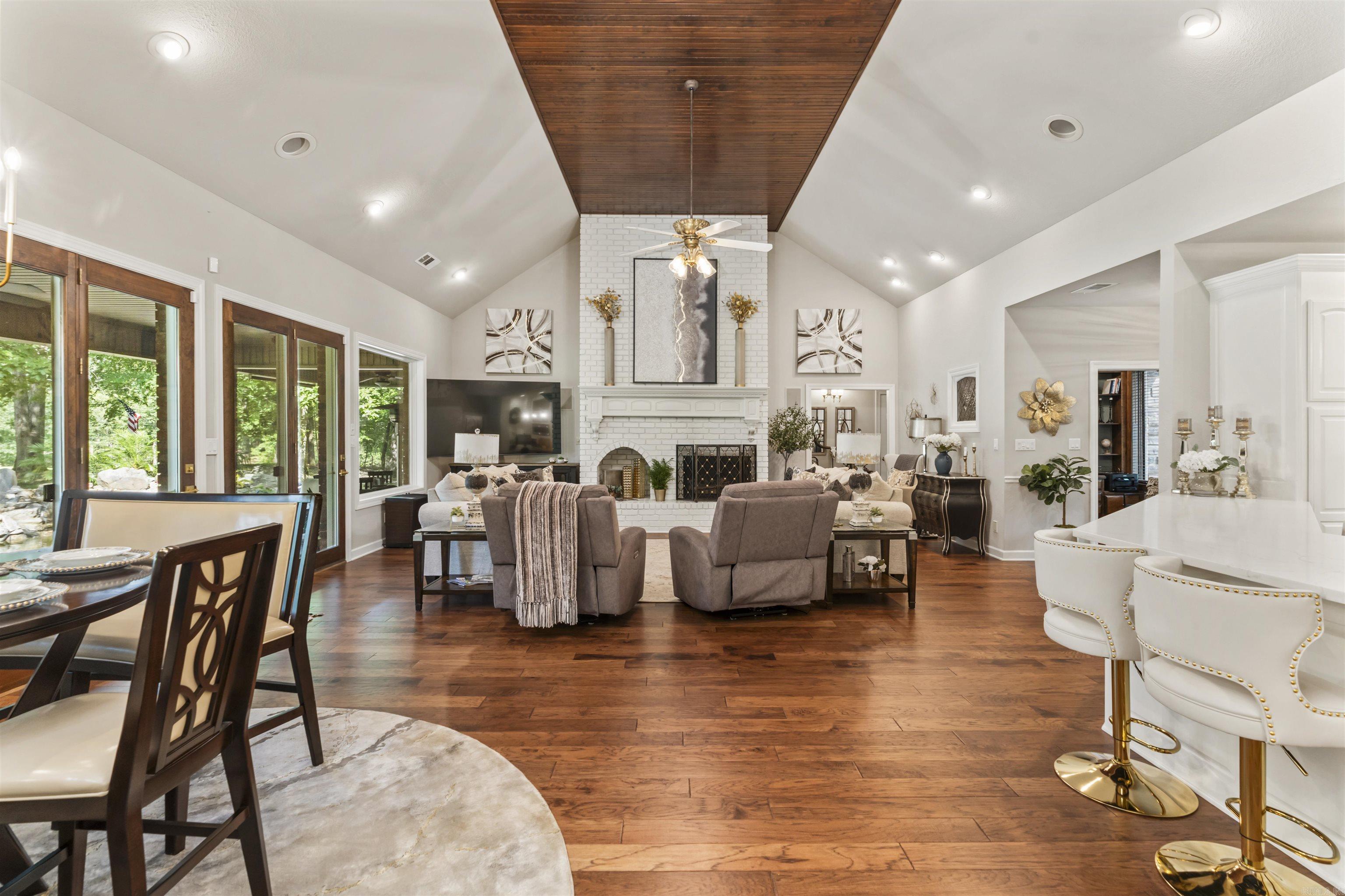 8 Darro  Hot Springs Village, AR