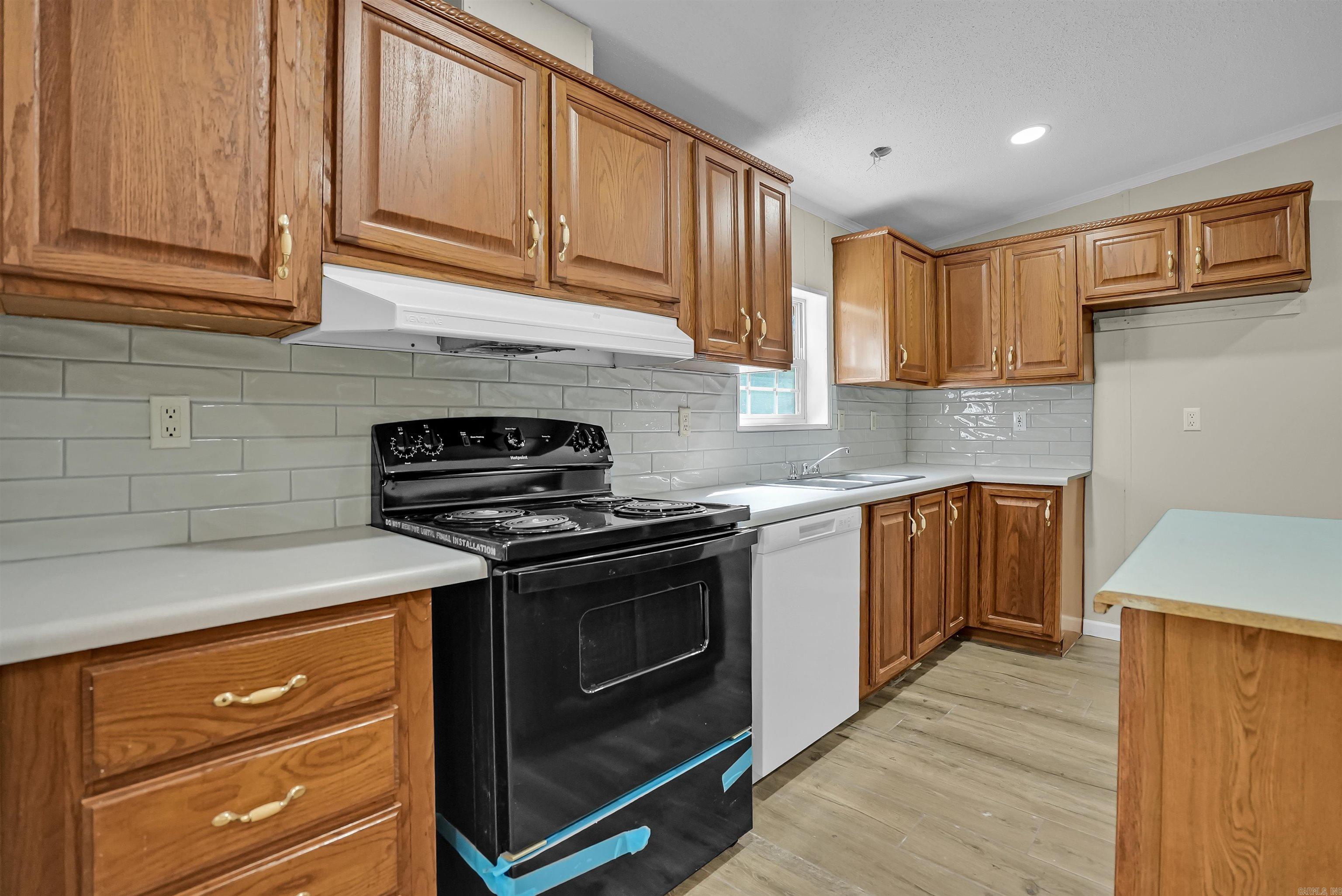 40 Gum Drop Loop Houston, AR 72070