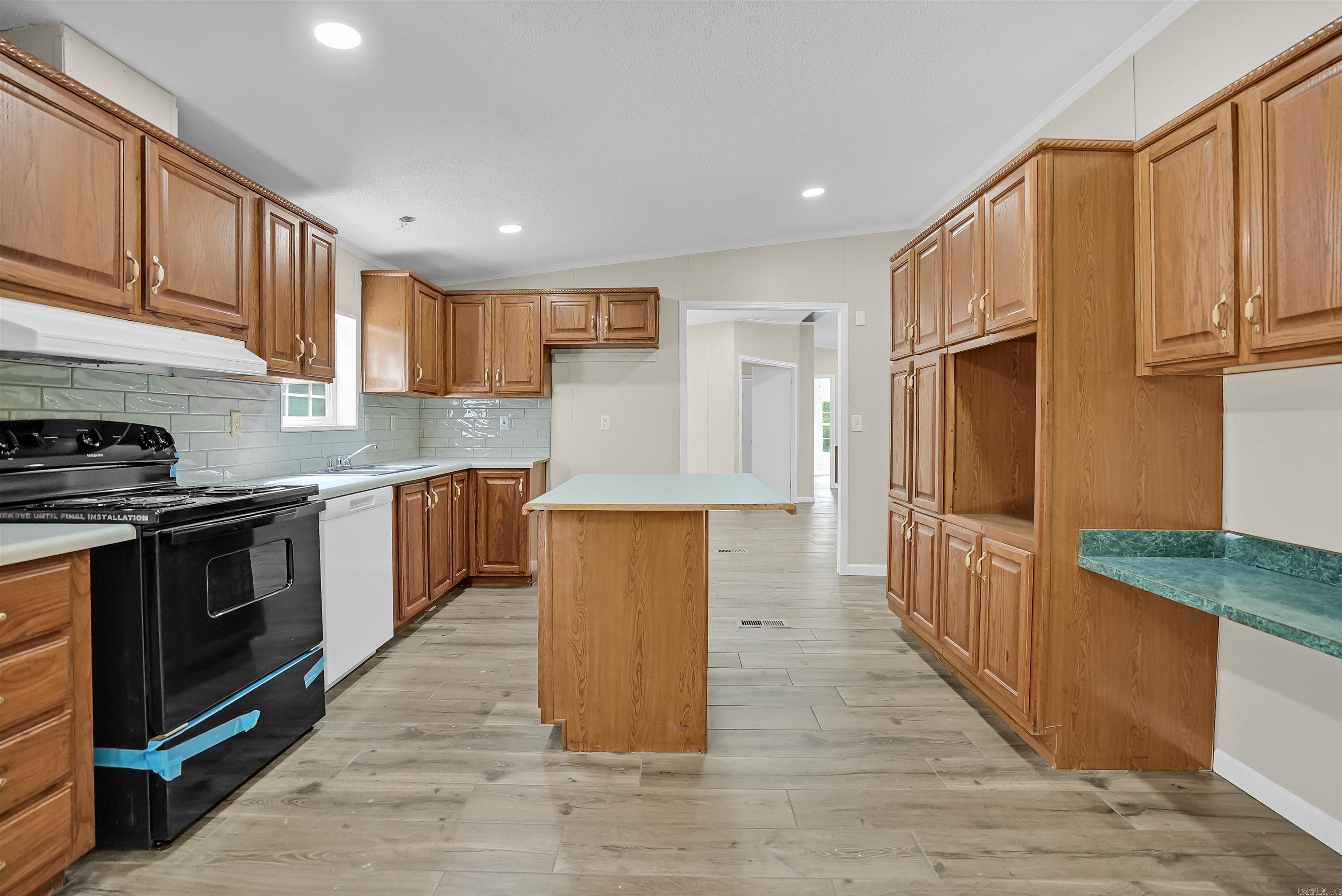 40 Gum Drop Loop Houston, AR 72070