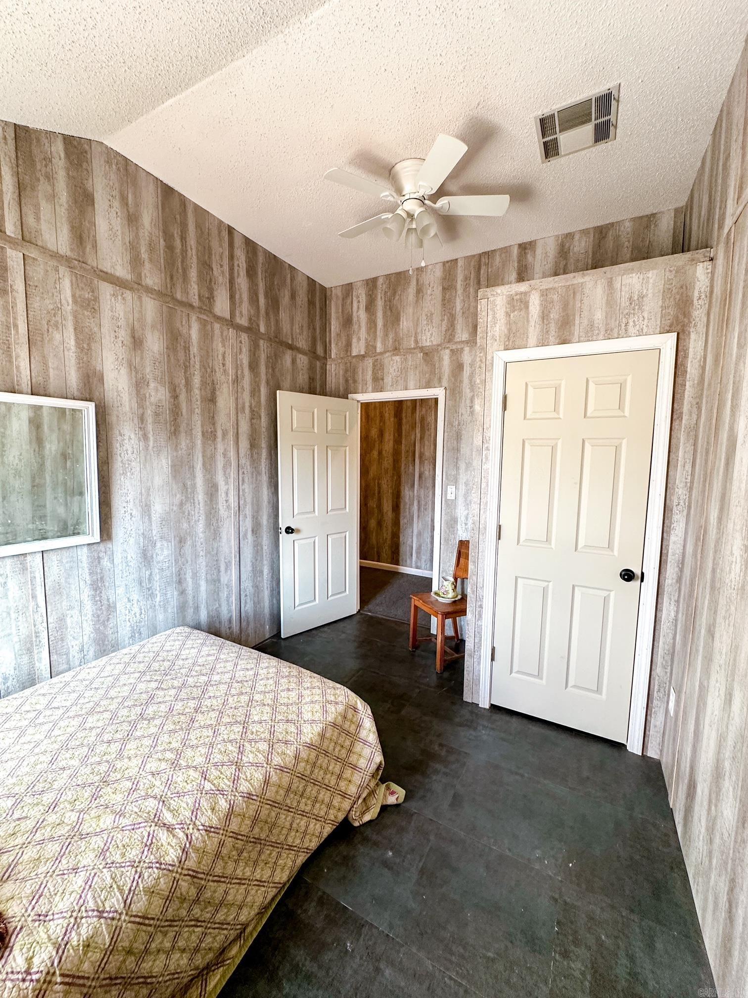 4149 Henderson Road  Clinton, AR