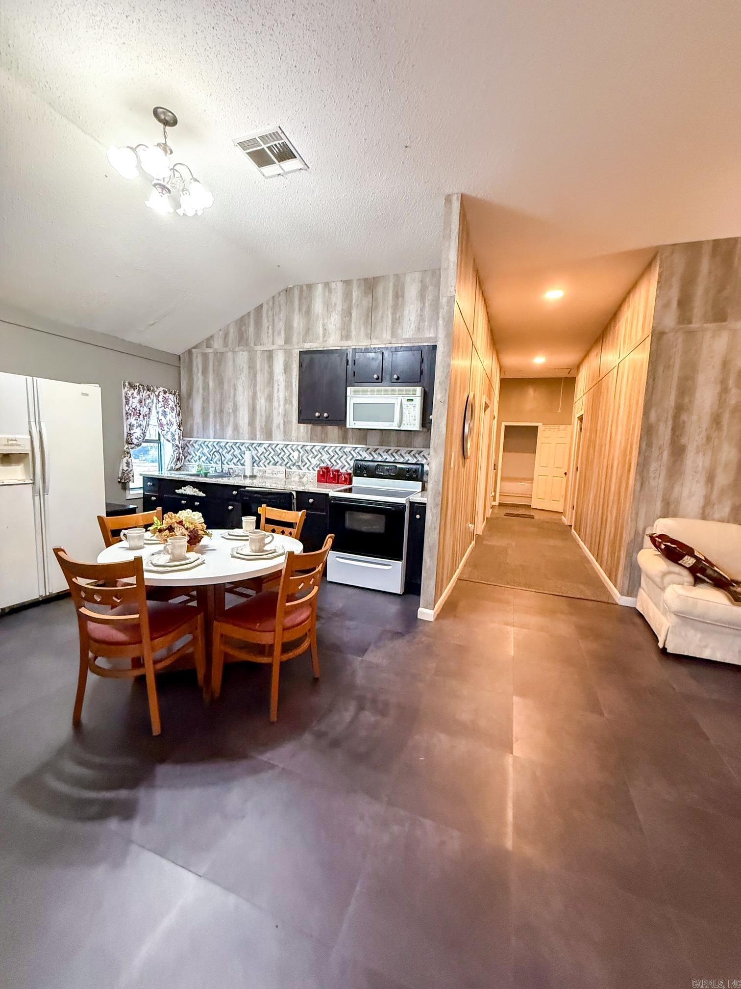 4149 Henderson Road  Clinton, AR