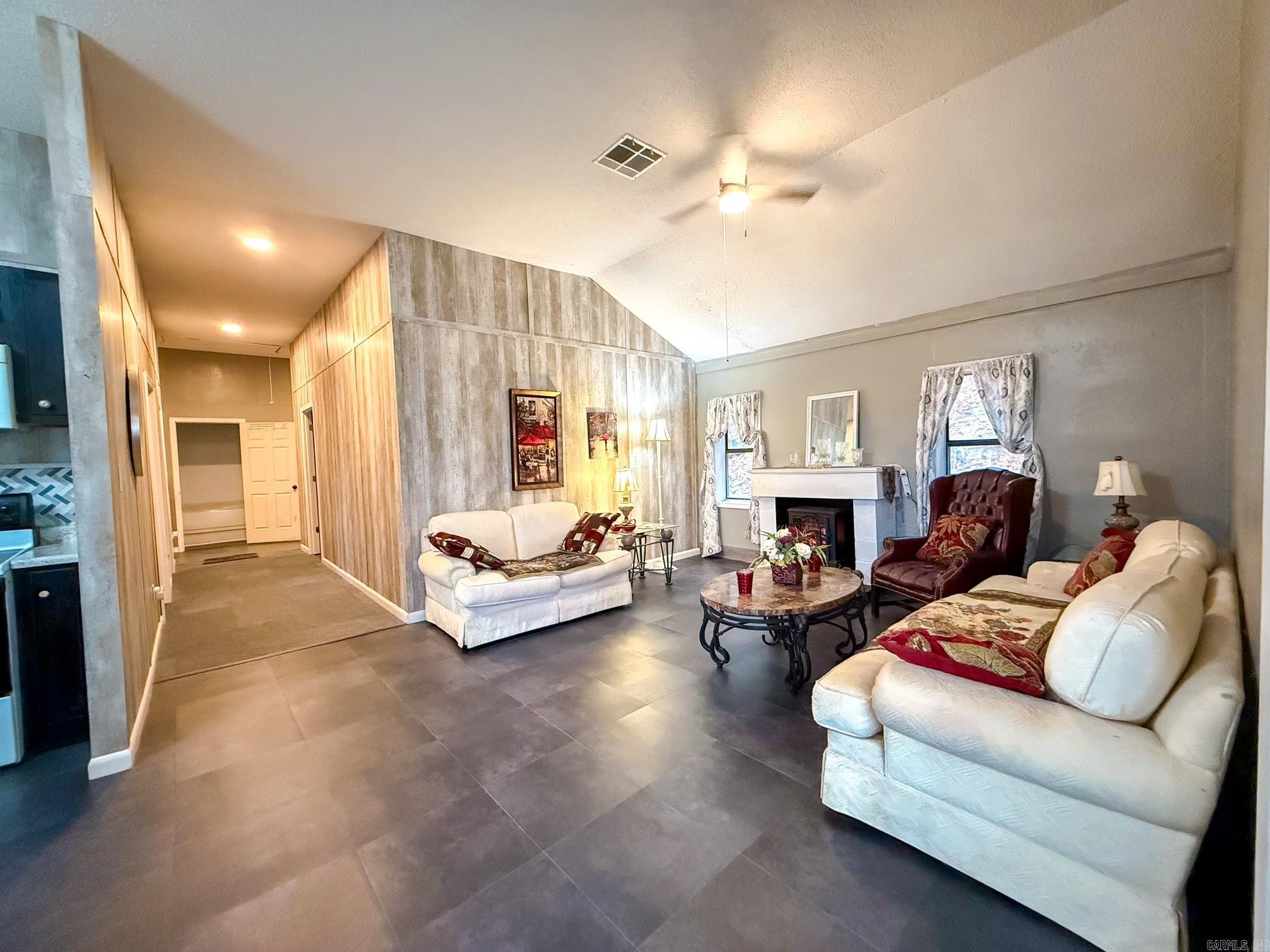 4149 Henderson Road  Clinton, AR