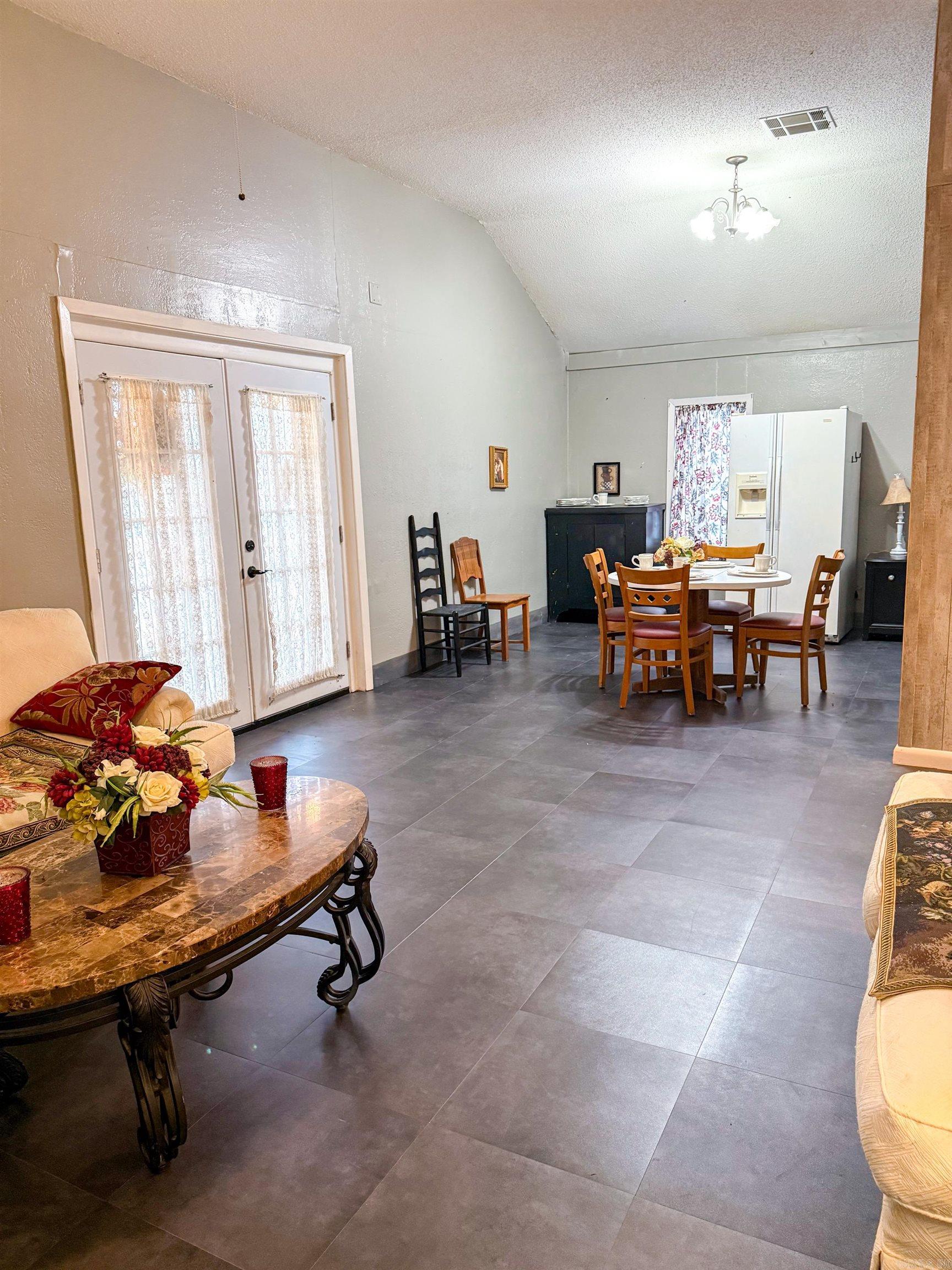 4149 Henderson Road  Clinton, AR