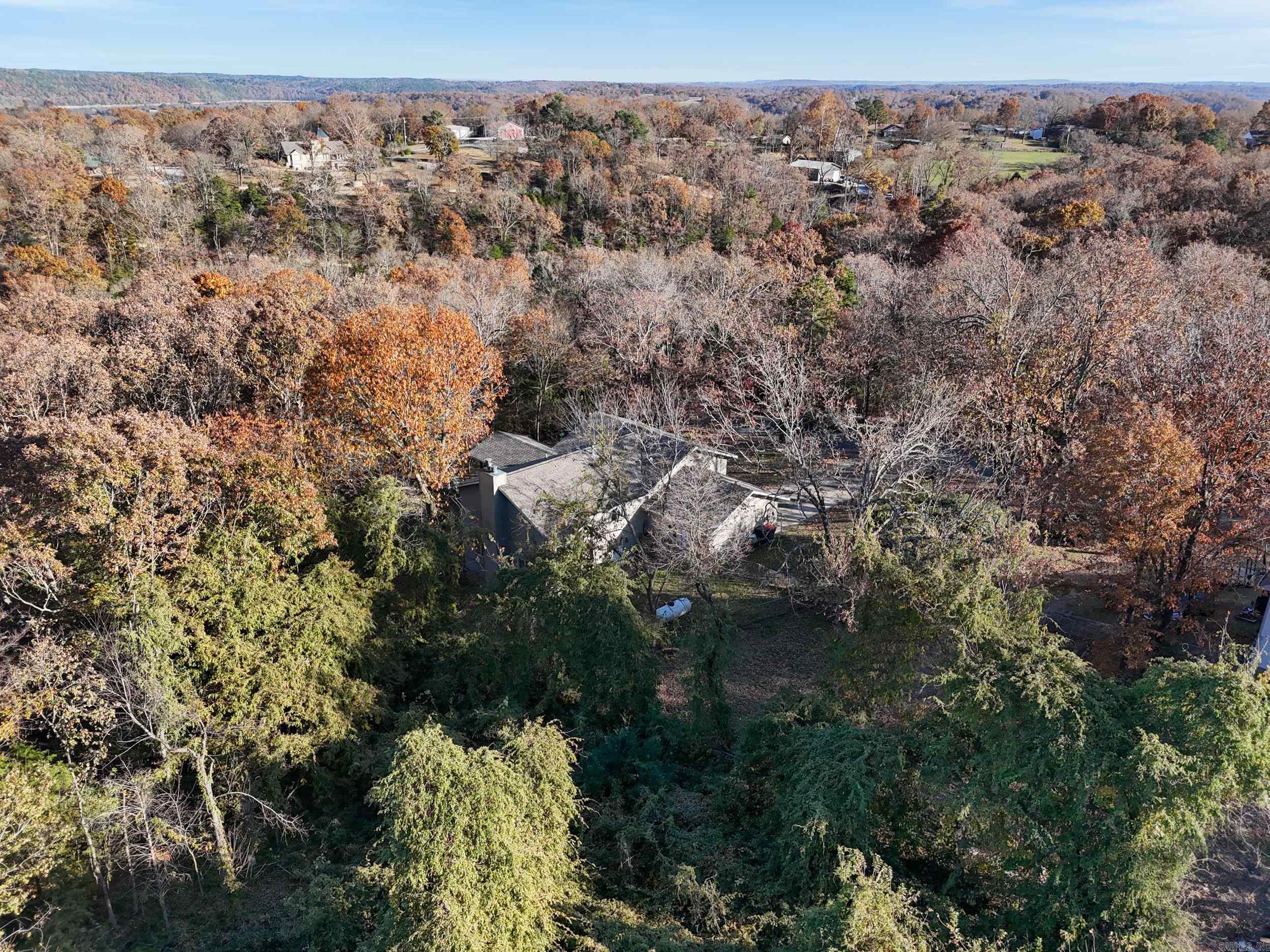 15364 Twin Pines Road  Lowell, AR