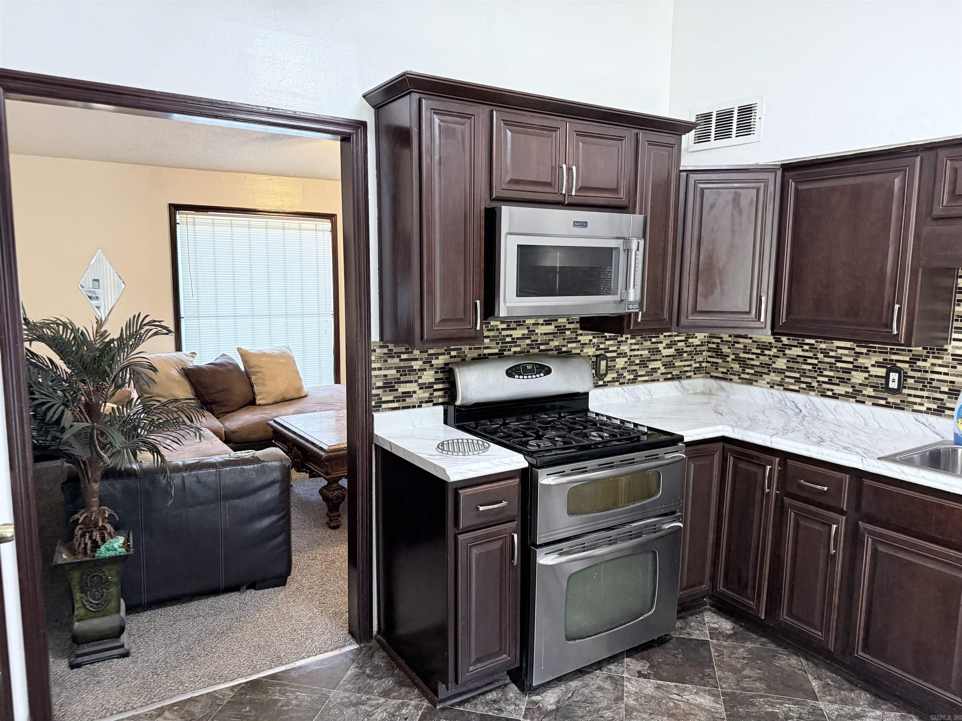 6609 W Wakefield  Little Rock, AR