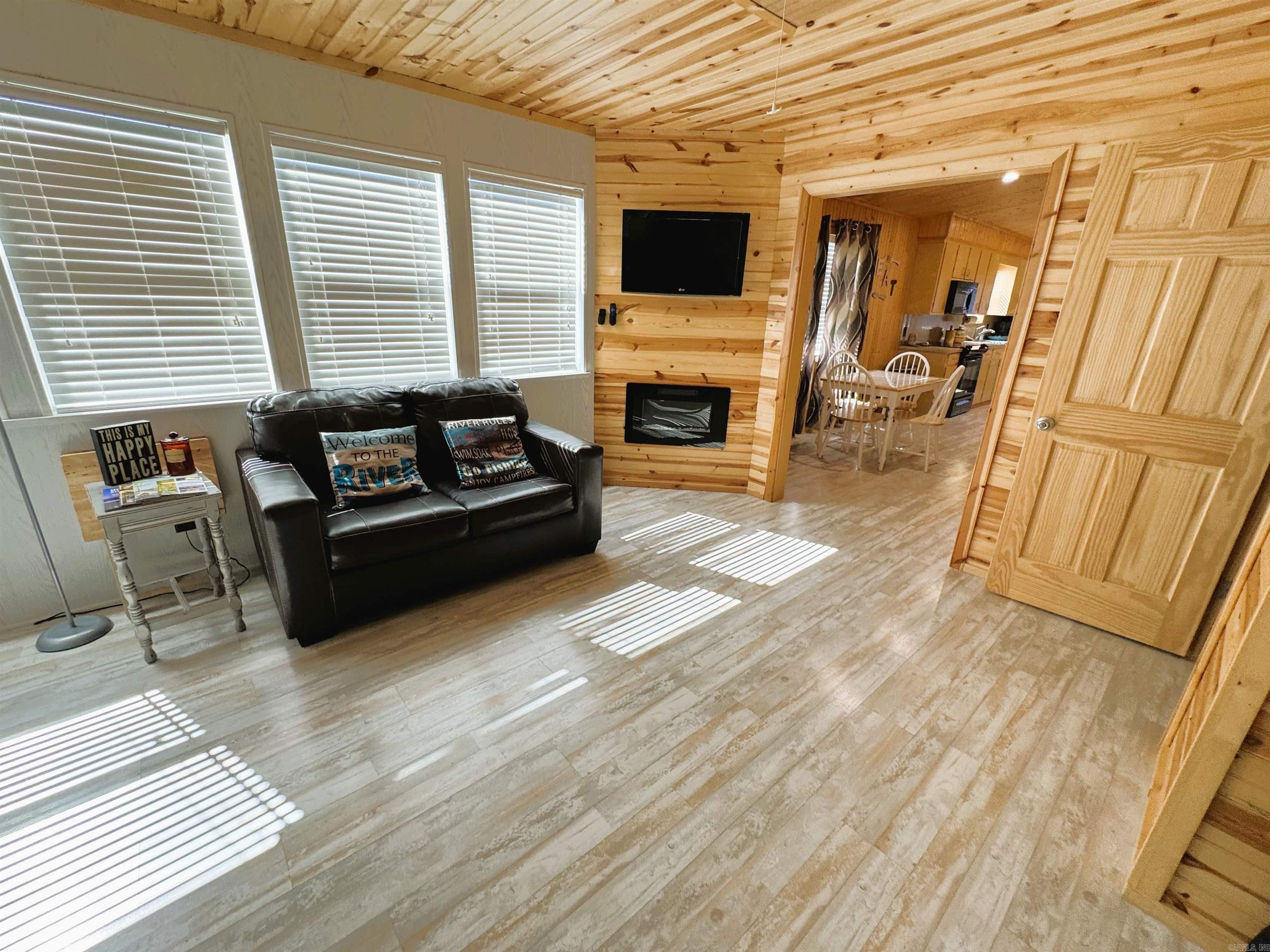 894 Vaughn  Glenwood, AR