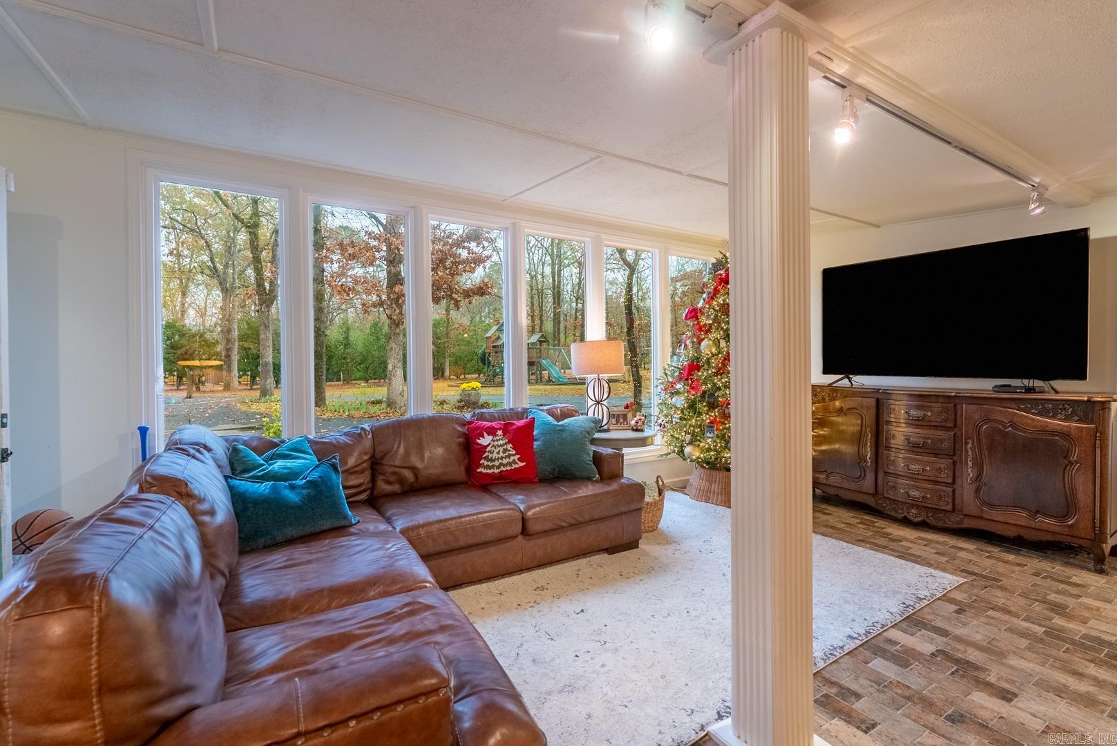 12 Norton Road Little Rock, AR 72223