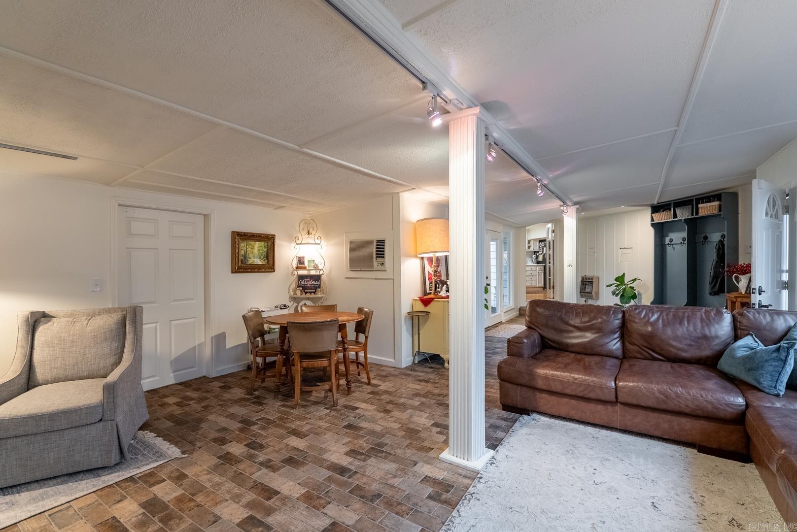 12 Norton Road Little Rock, AR 72223