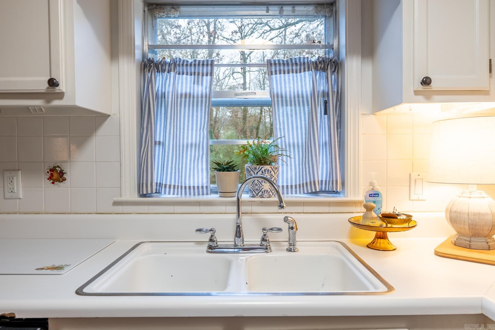 12 Norton Road Little Rock, AR 72223