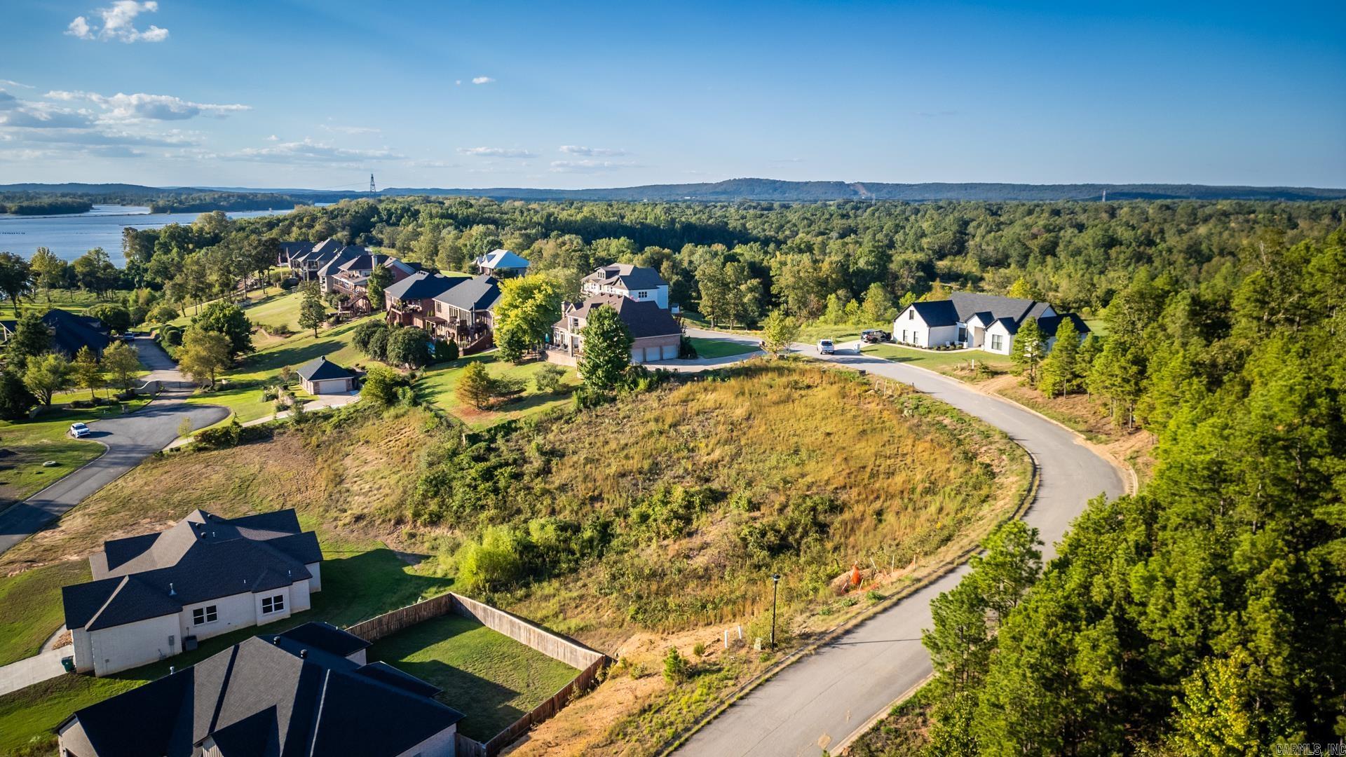 83 W River Road  Mayflower, AR