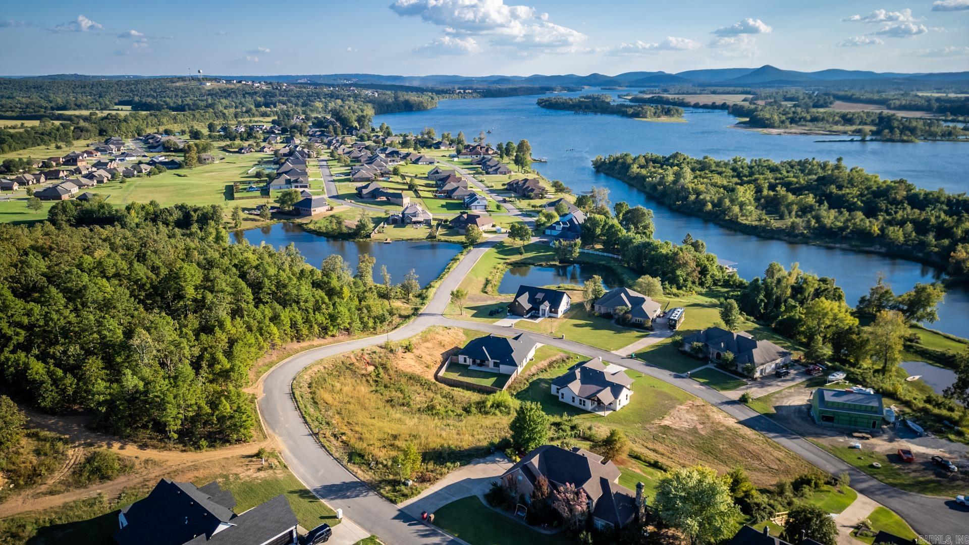 83 W River Road  Mayflower, AR