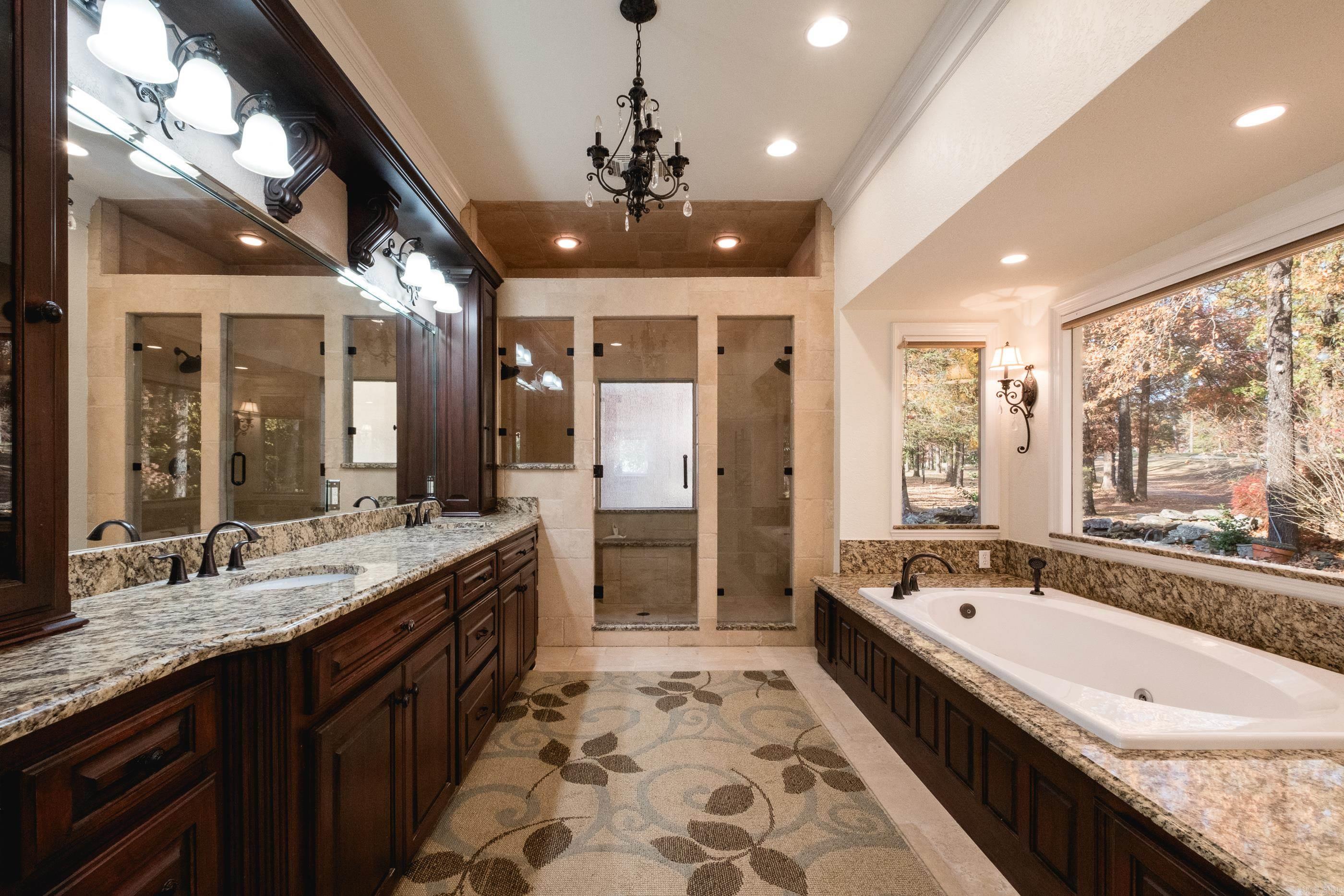 18 Chenal Cir  Little Rock, AR