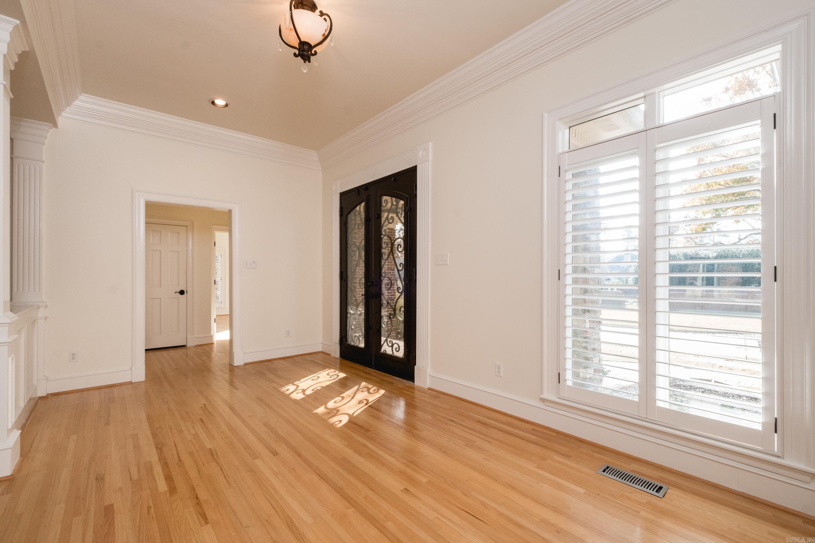 18 Chenal Cir  Little Rock, AR