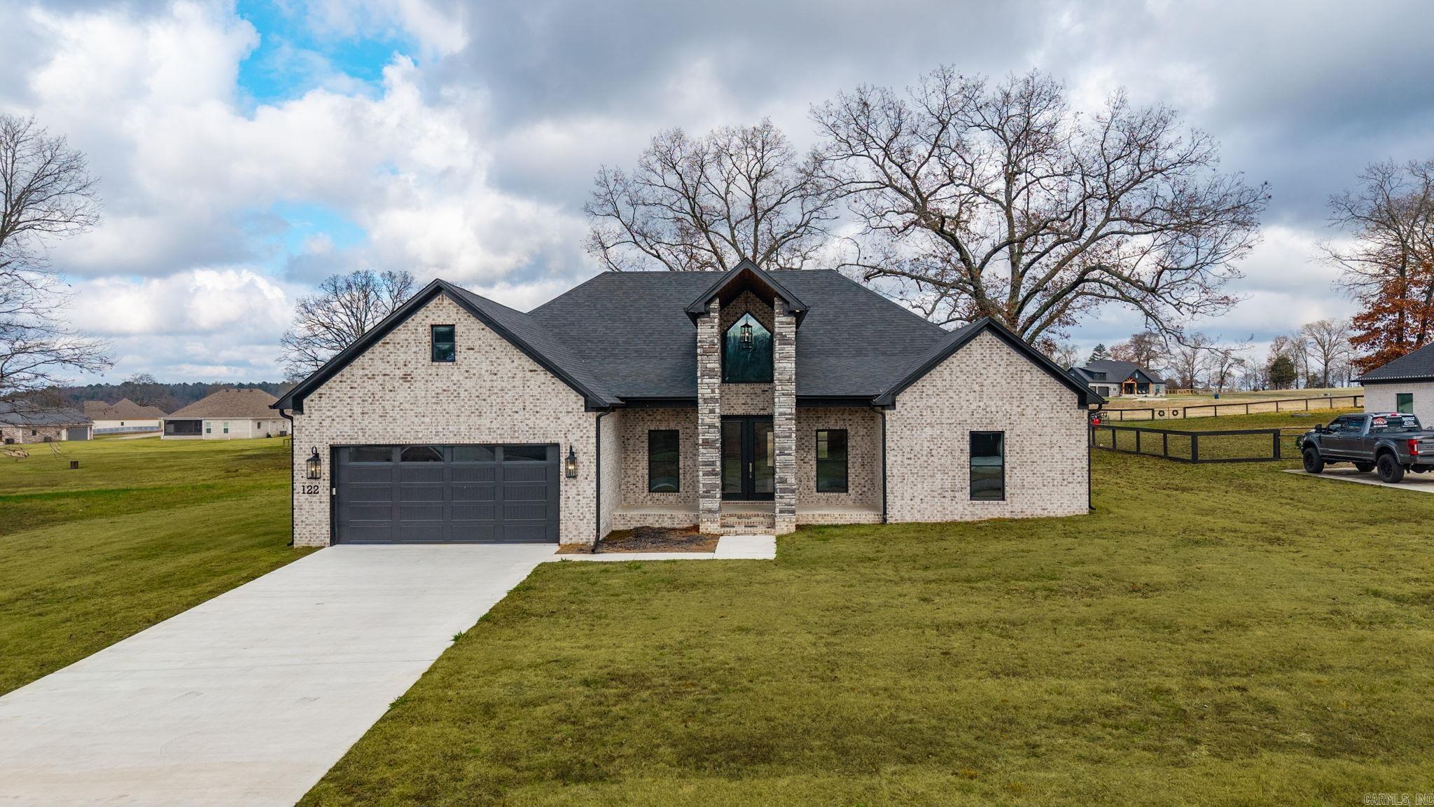 122  Republican Loop  Greenbrier, AR