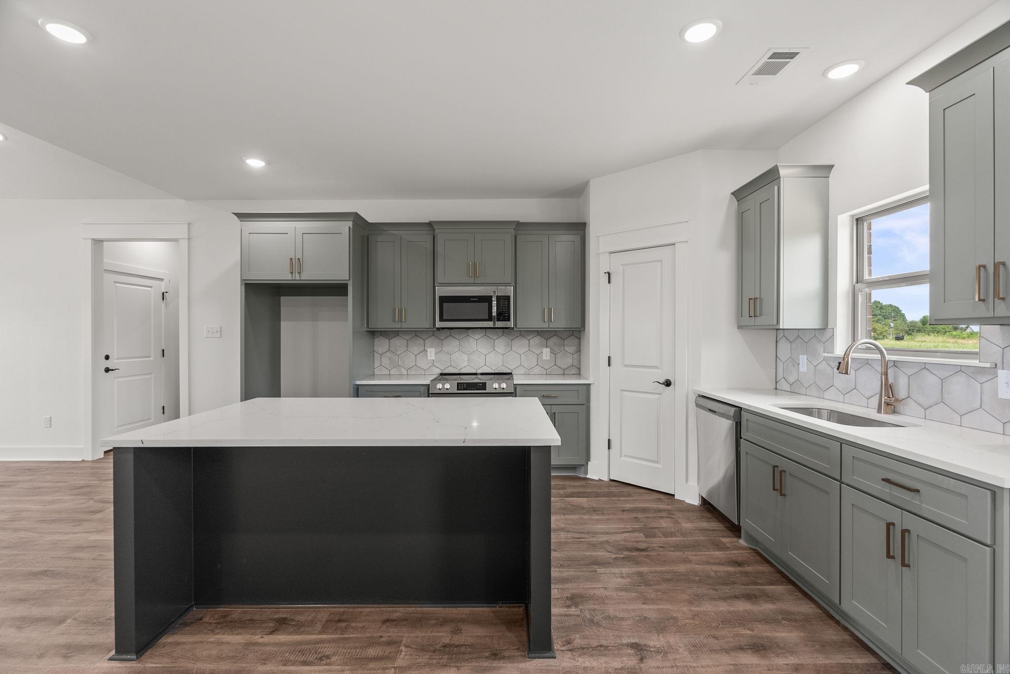 32 High Point Drive  Greenbrier, AR