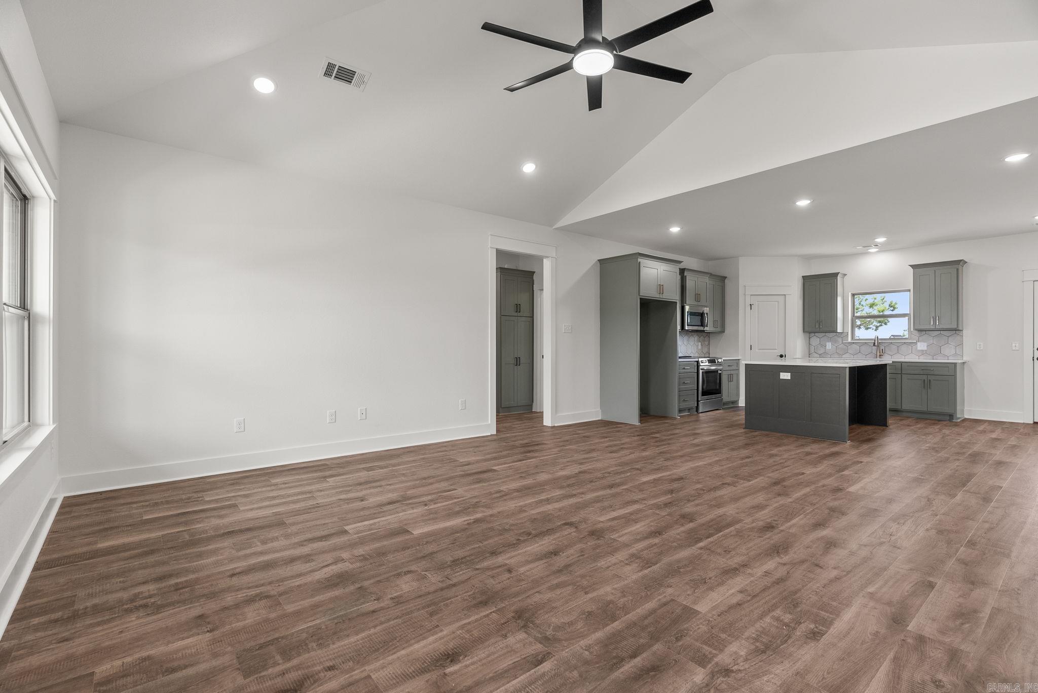 32 High Point Drive  Greenbrier, AR