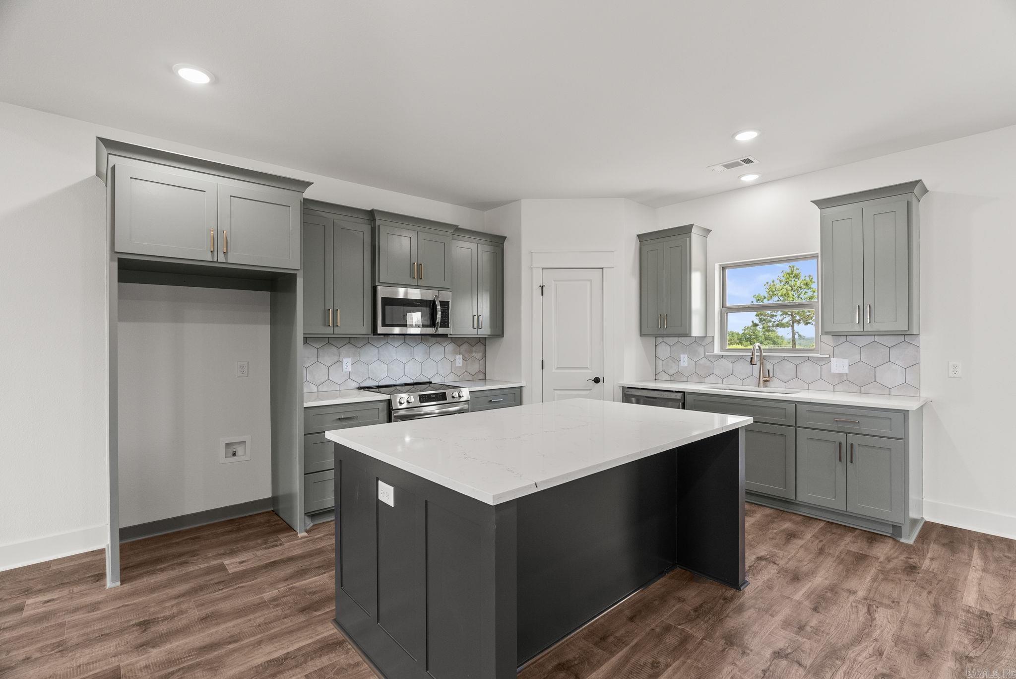 32 High Point Drive  Greenbrier, AR