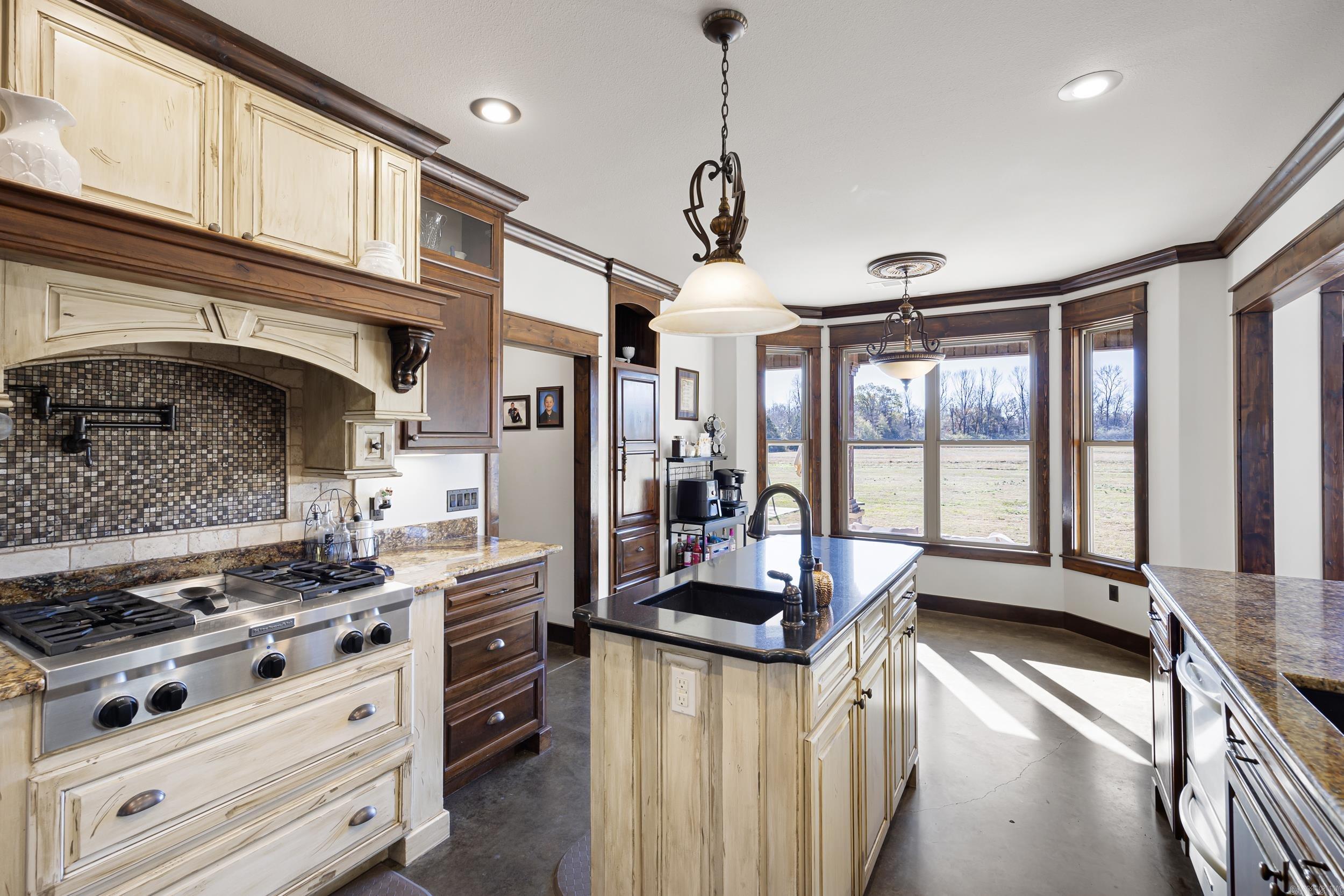 419 Oakland  Atkins, AR