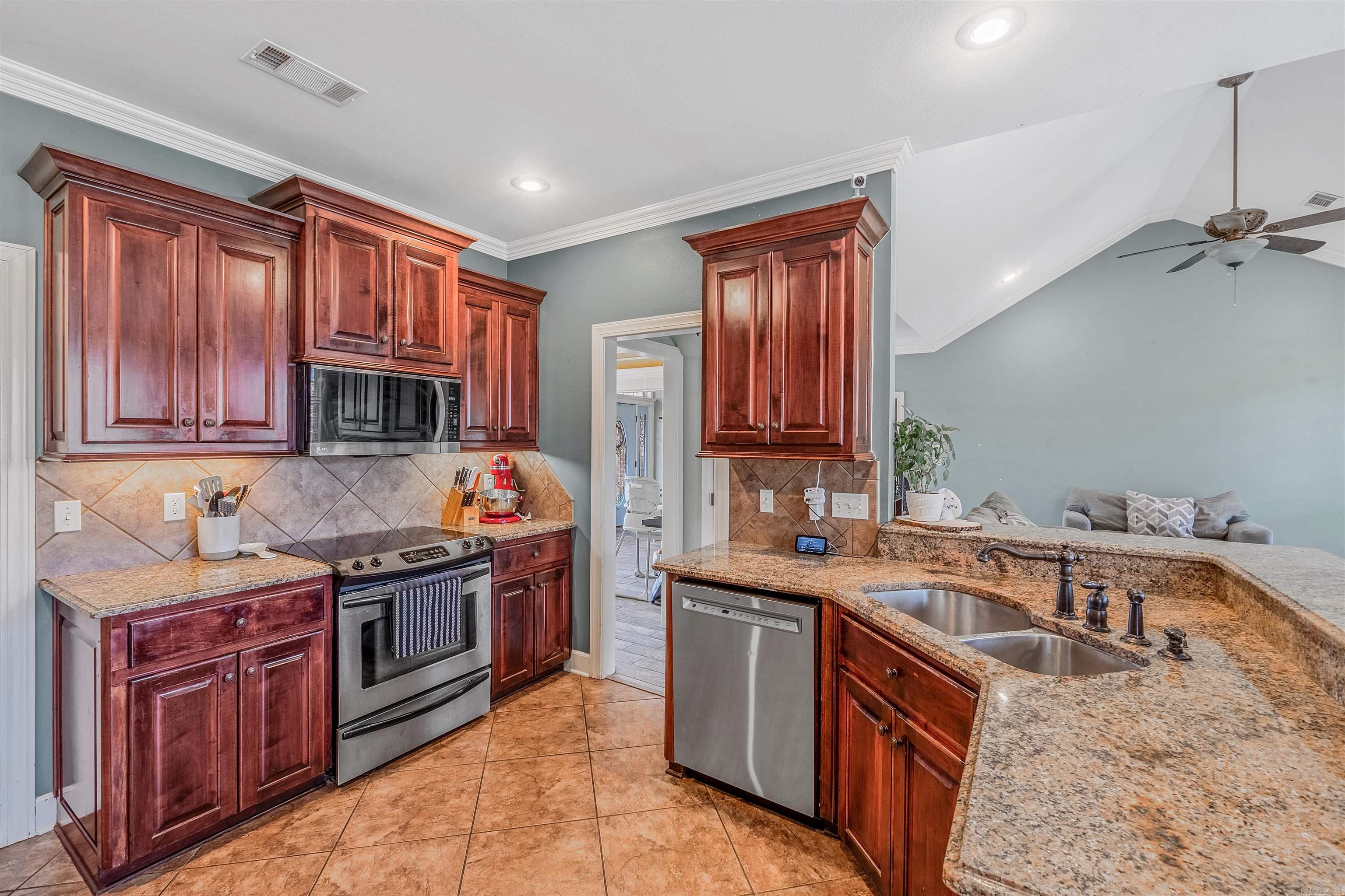 7416 Glenn Hills Dr  Sherwood, AR