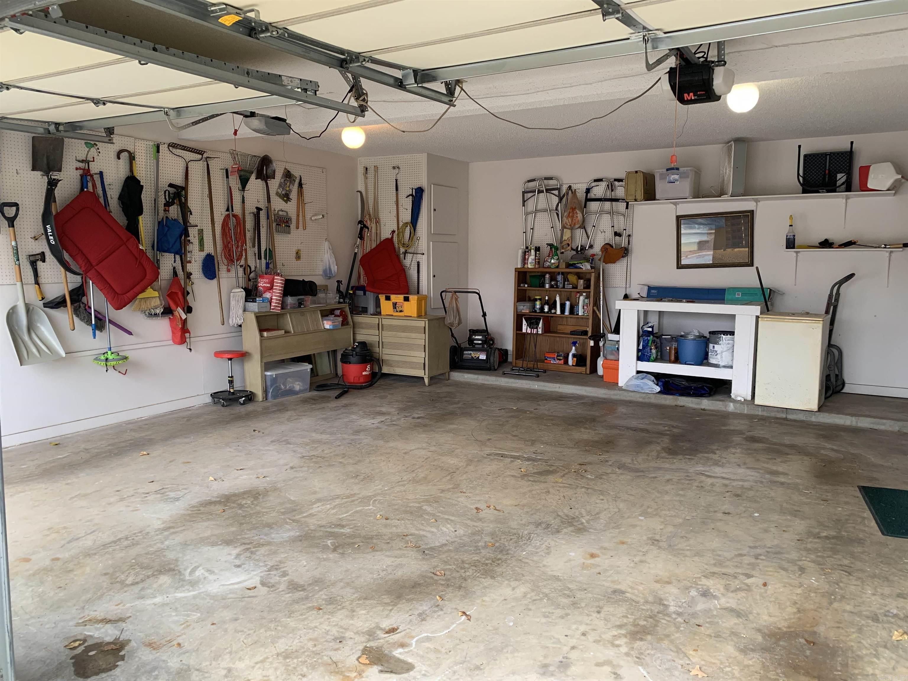 801 Autumnbrook Circle Sherwood, AR 72120