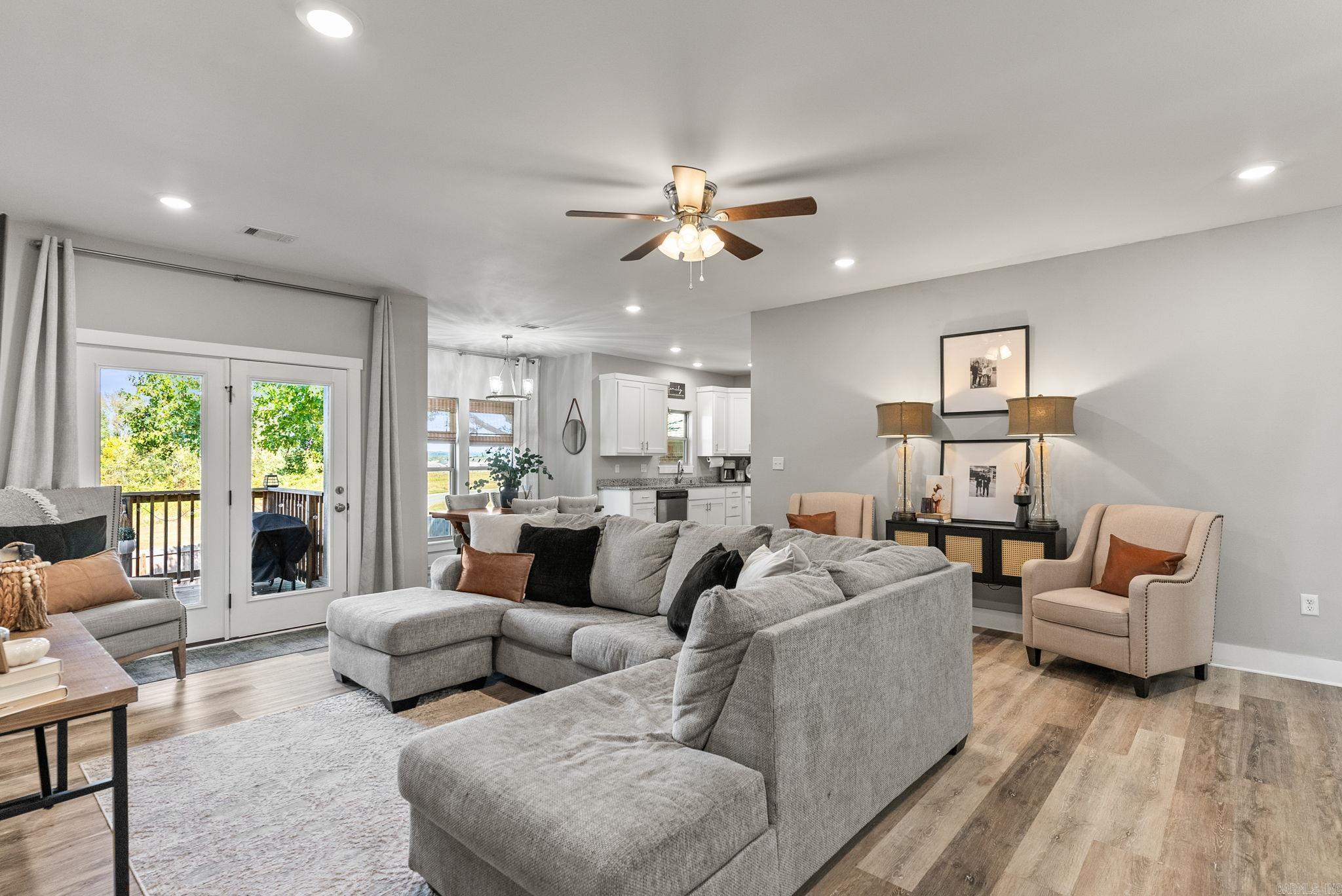 25 Canten  Greenbrier, AR