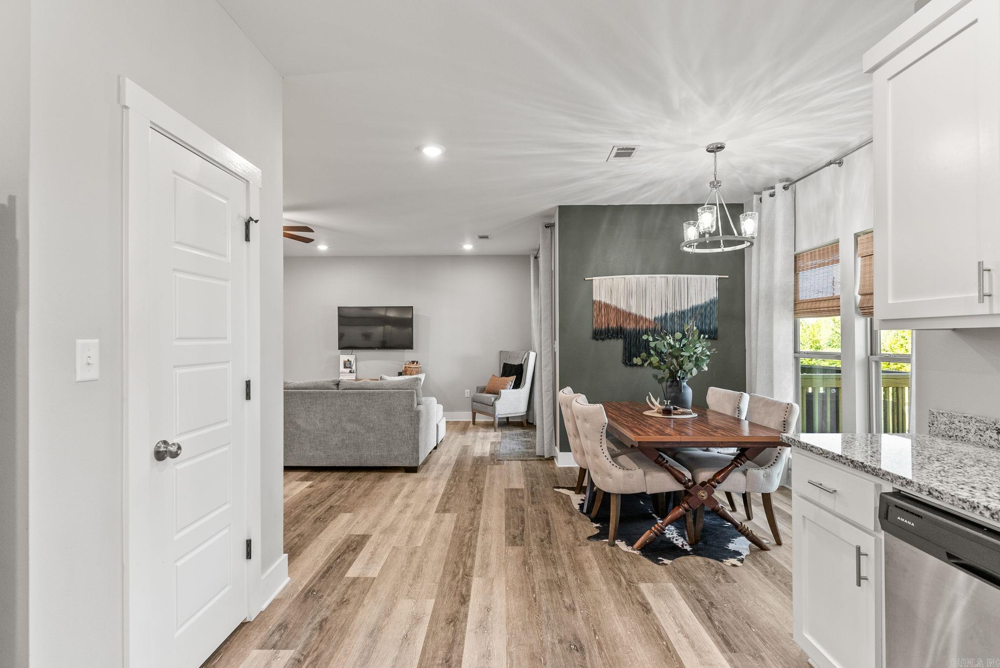 25 Canten  Greenbrier, AR