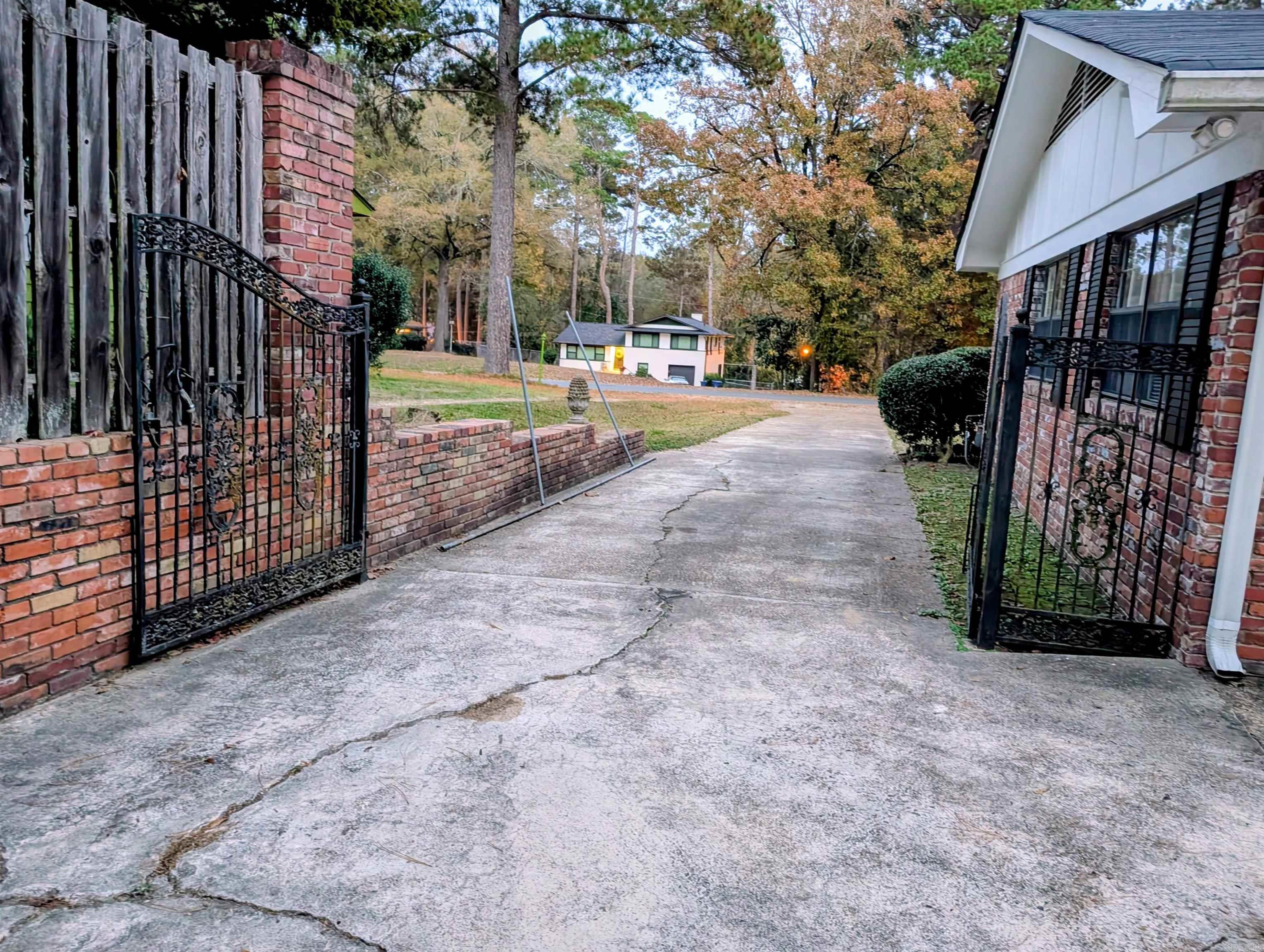 128 Elaine Camden, AR 71701-3267