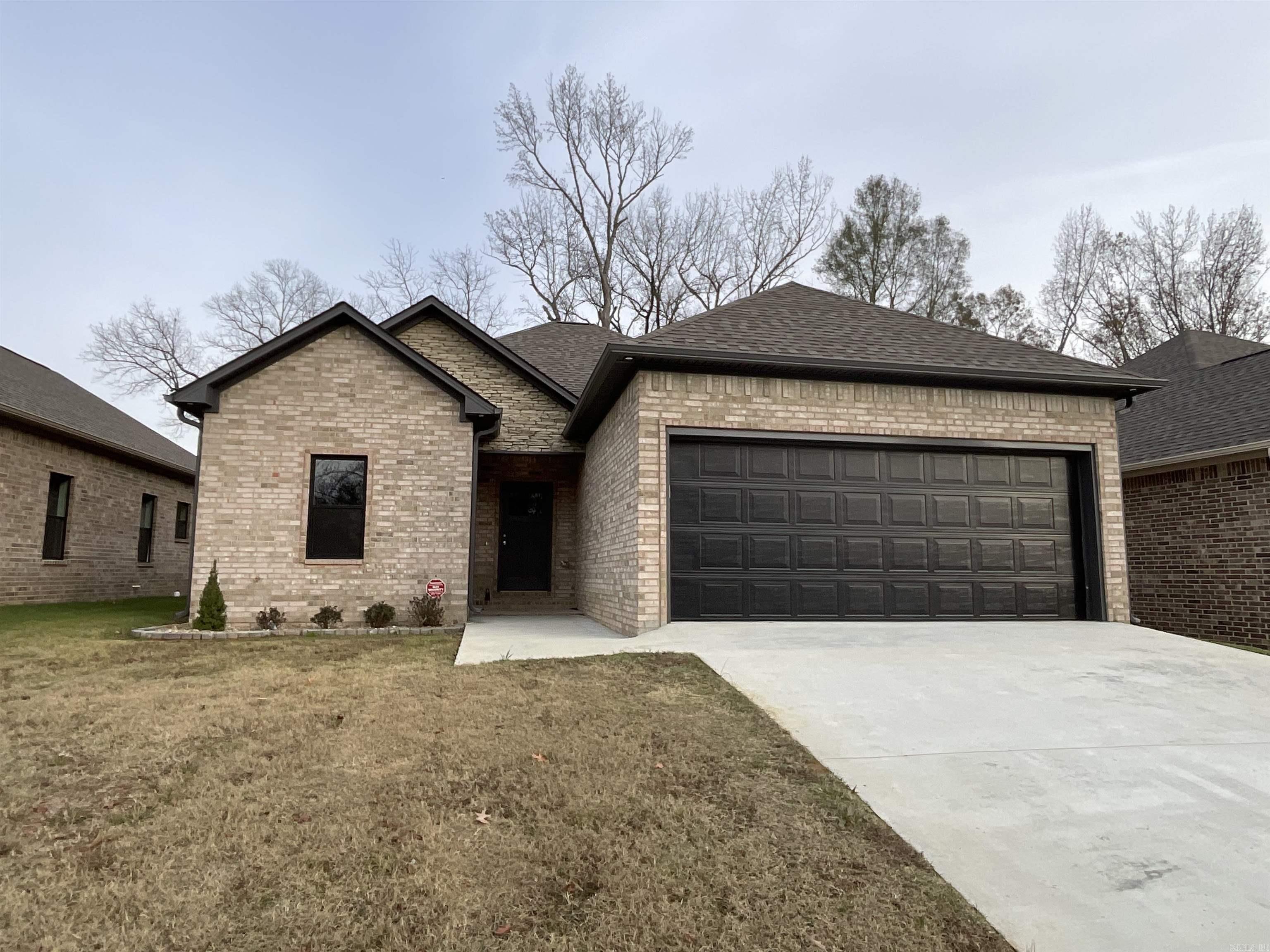 1005 N Jeff Davis  Jacksonville, AR