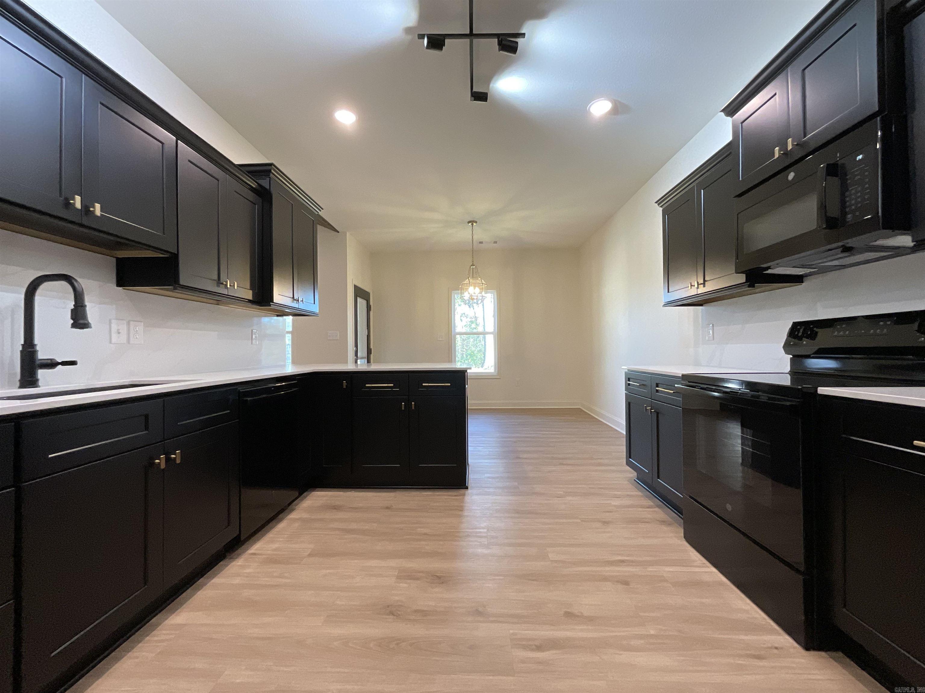 1005 N Jeff Davis  Jacksonville, AR