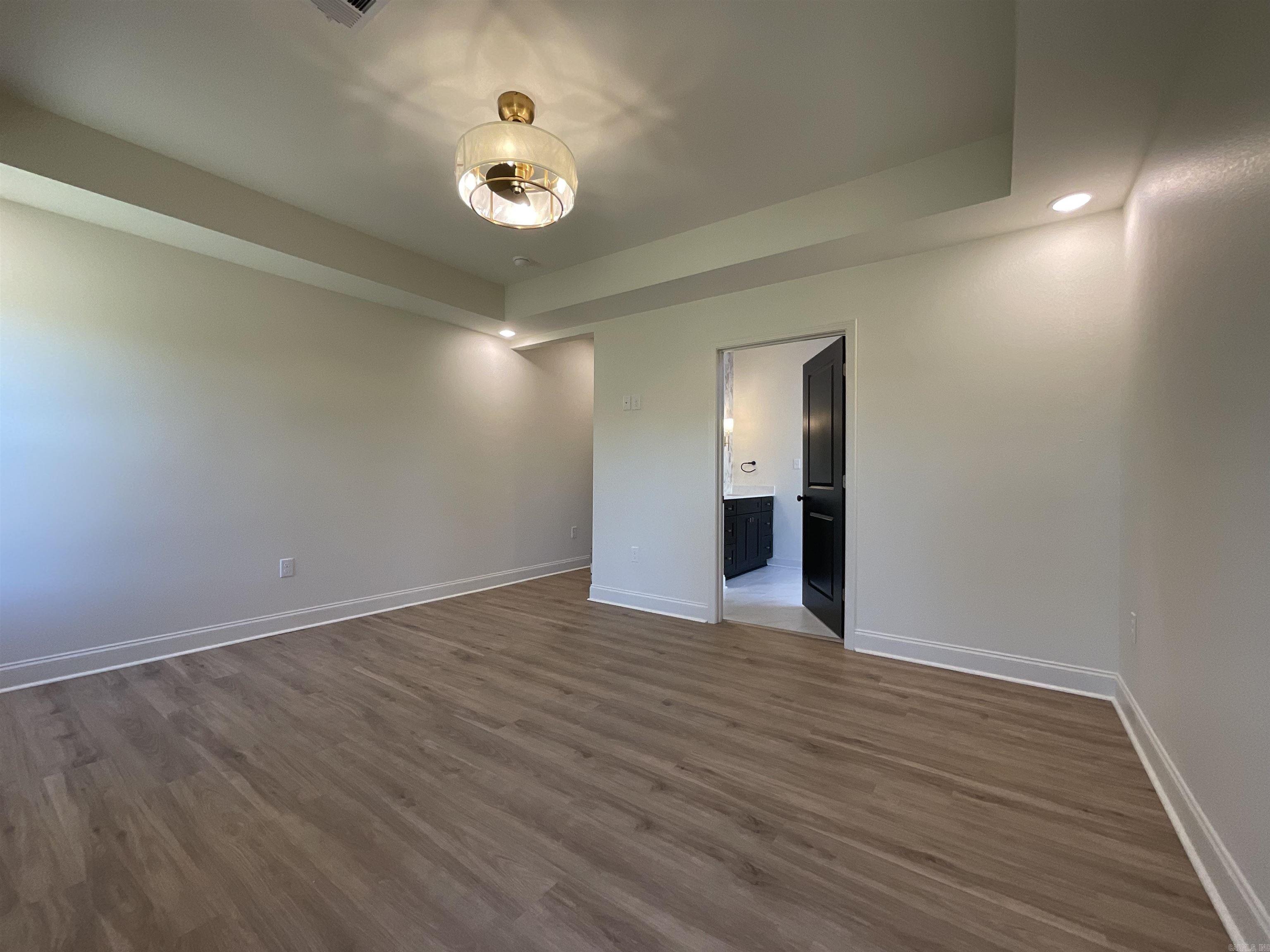 1005 N Jeff Davis  Jacksonville, AR