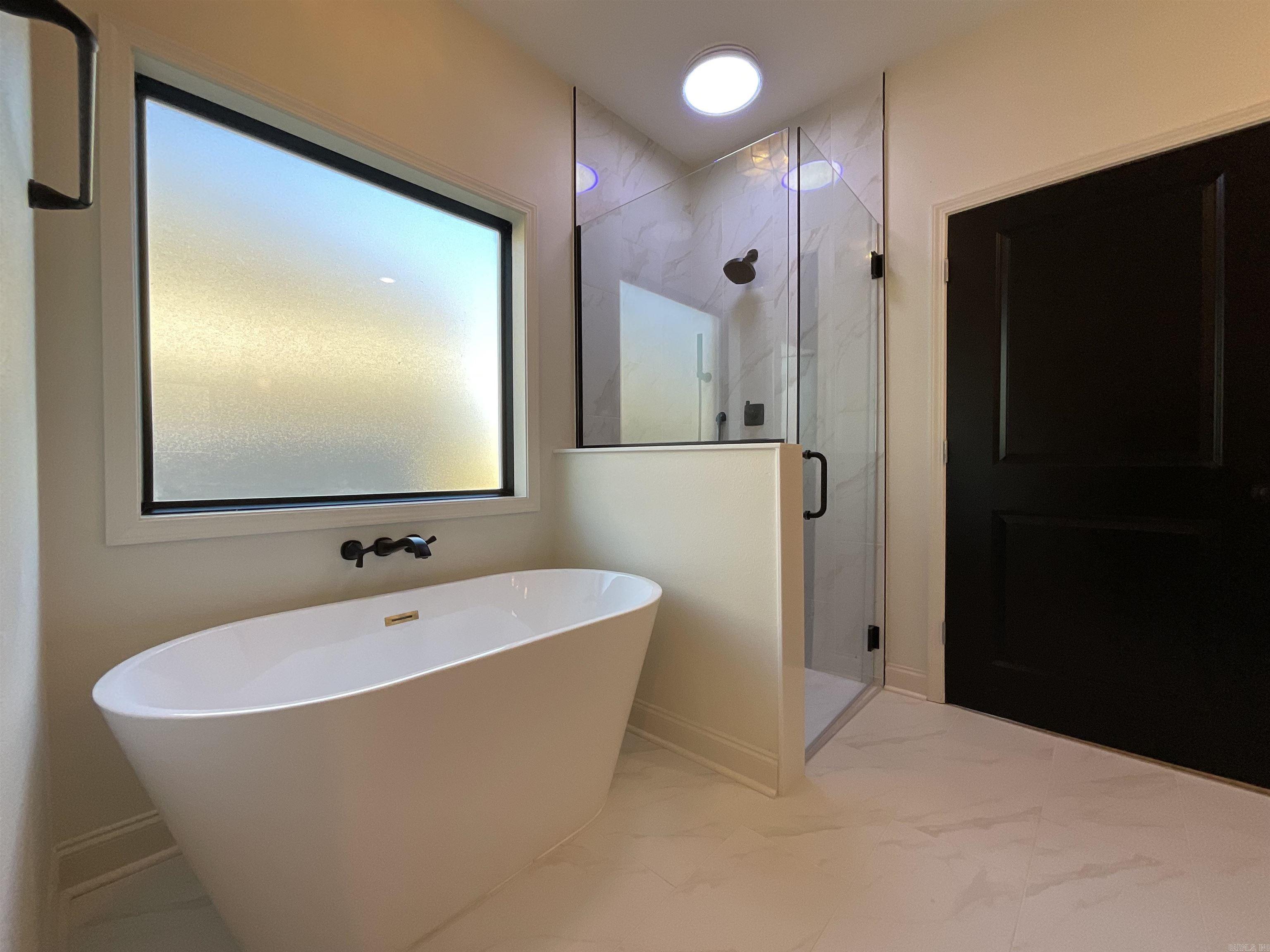 1005 N Jeff Davis  Jacksonville, AR