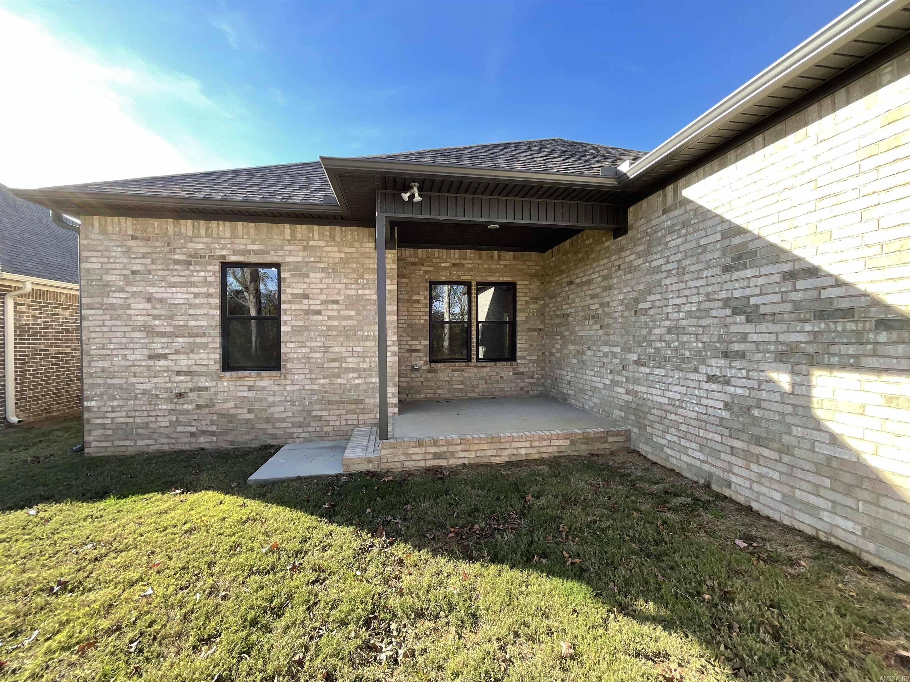 1005 N Jeff Davis  Jacksonville, AR