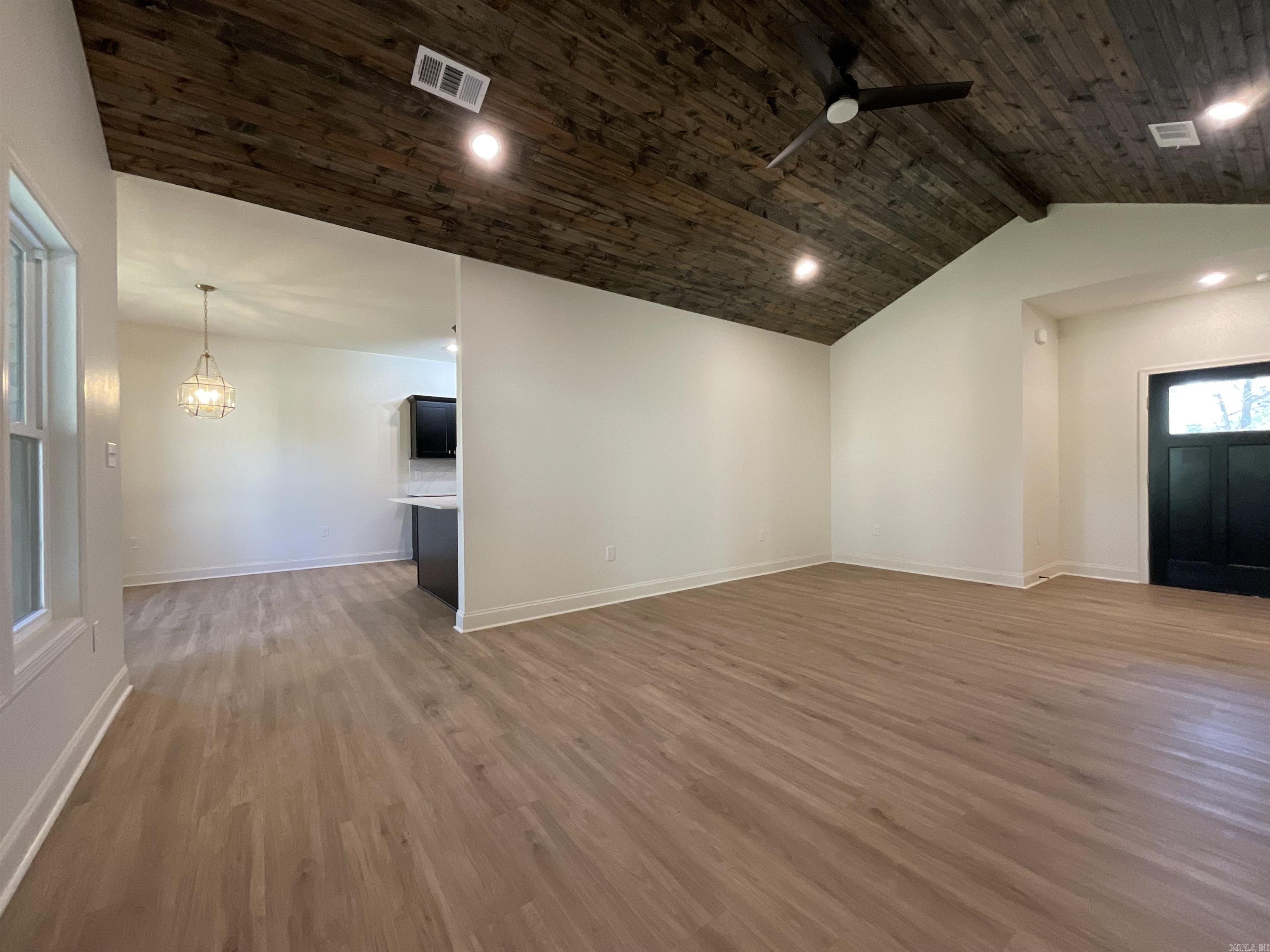 1005 N Jeff Davis  Jacksonville, AR