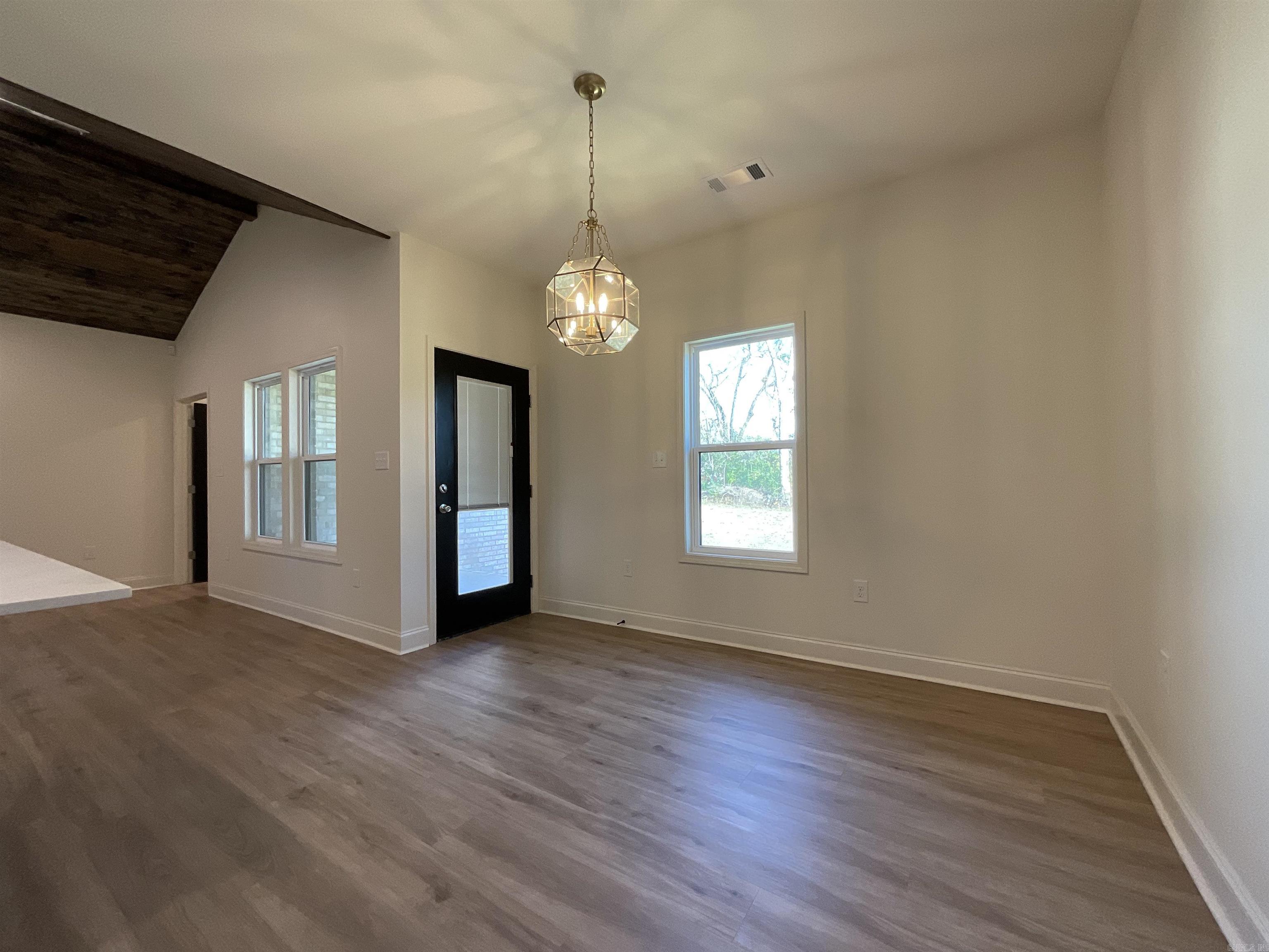 1005 N Jeff Davis  Jacksonville, AR