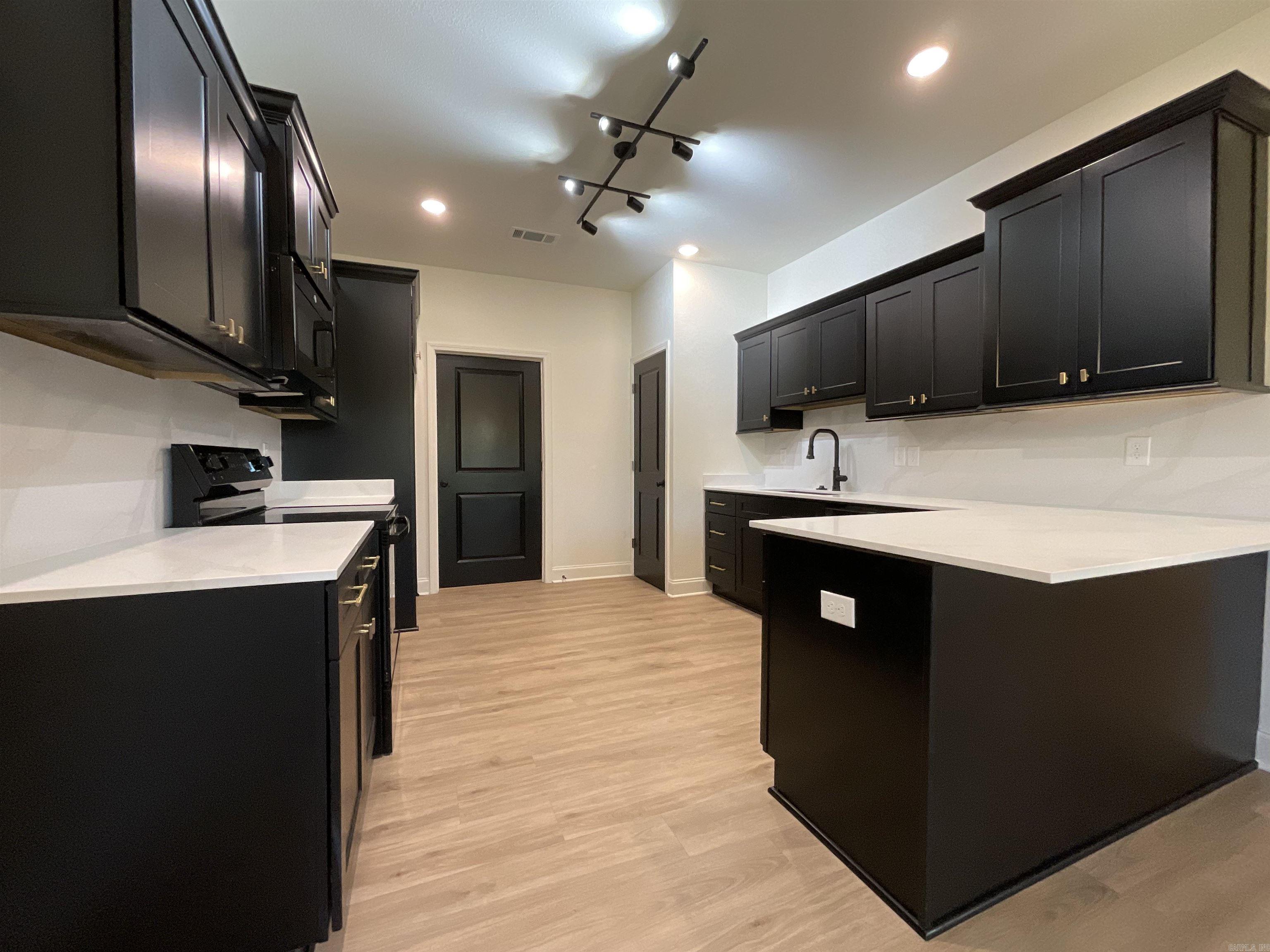 1005 N Jeff Davis  Jacksonville, AR