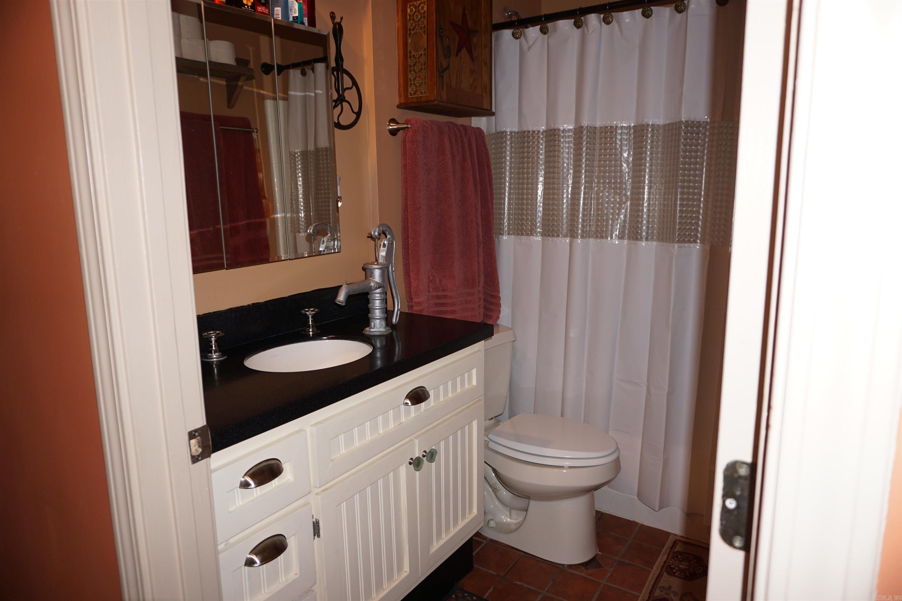 20686 Distress Creek Rd  Harrisburg, AR