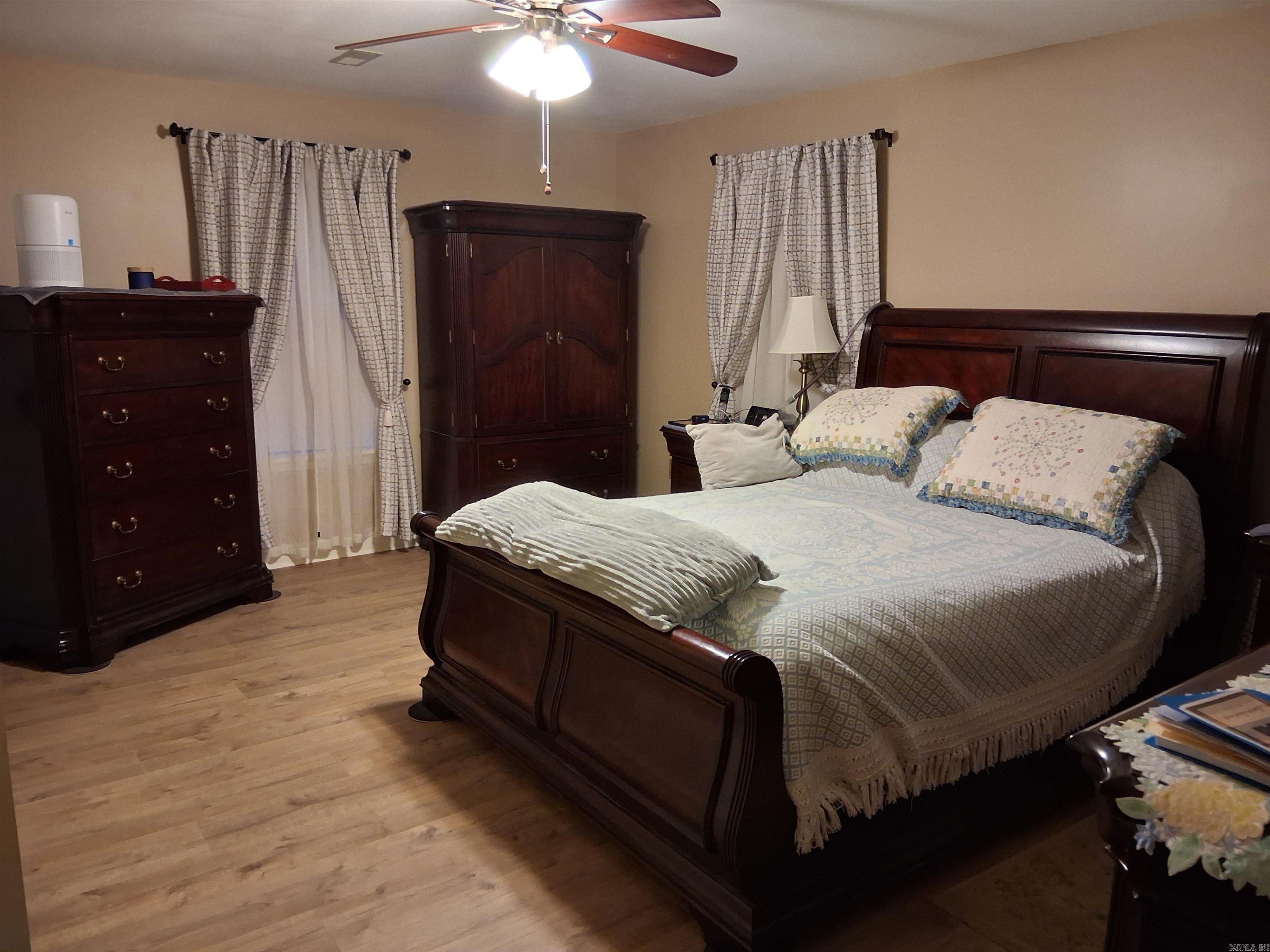 20686 Distress Creek Rd  Harrisburg, AR