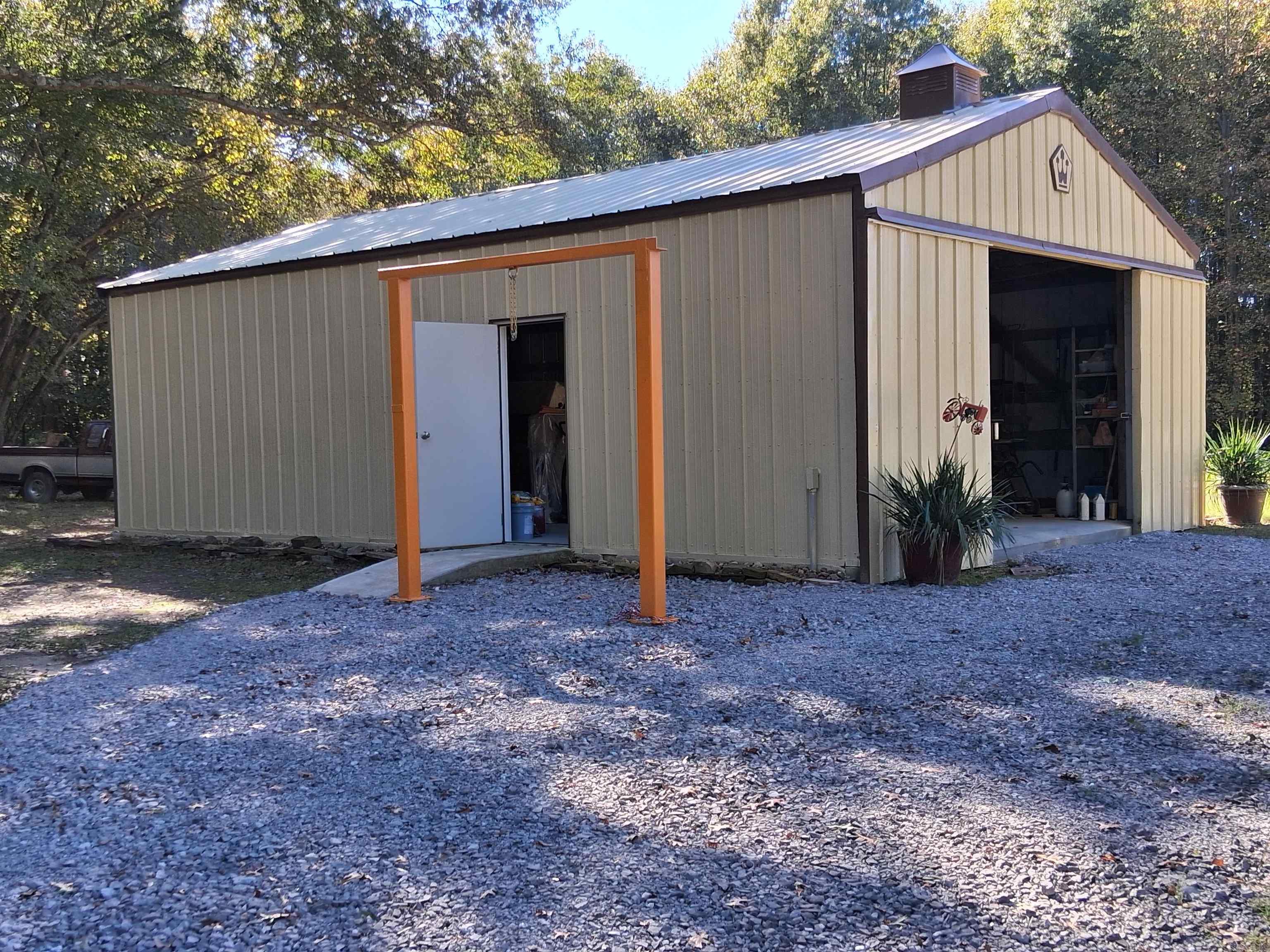 20686 Distress Creek Rd  Harrisburg, AR