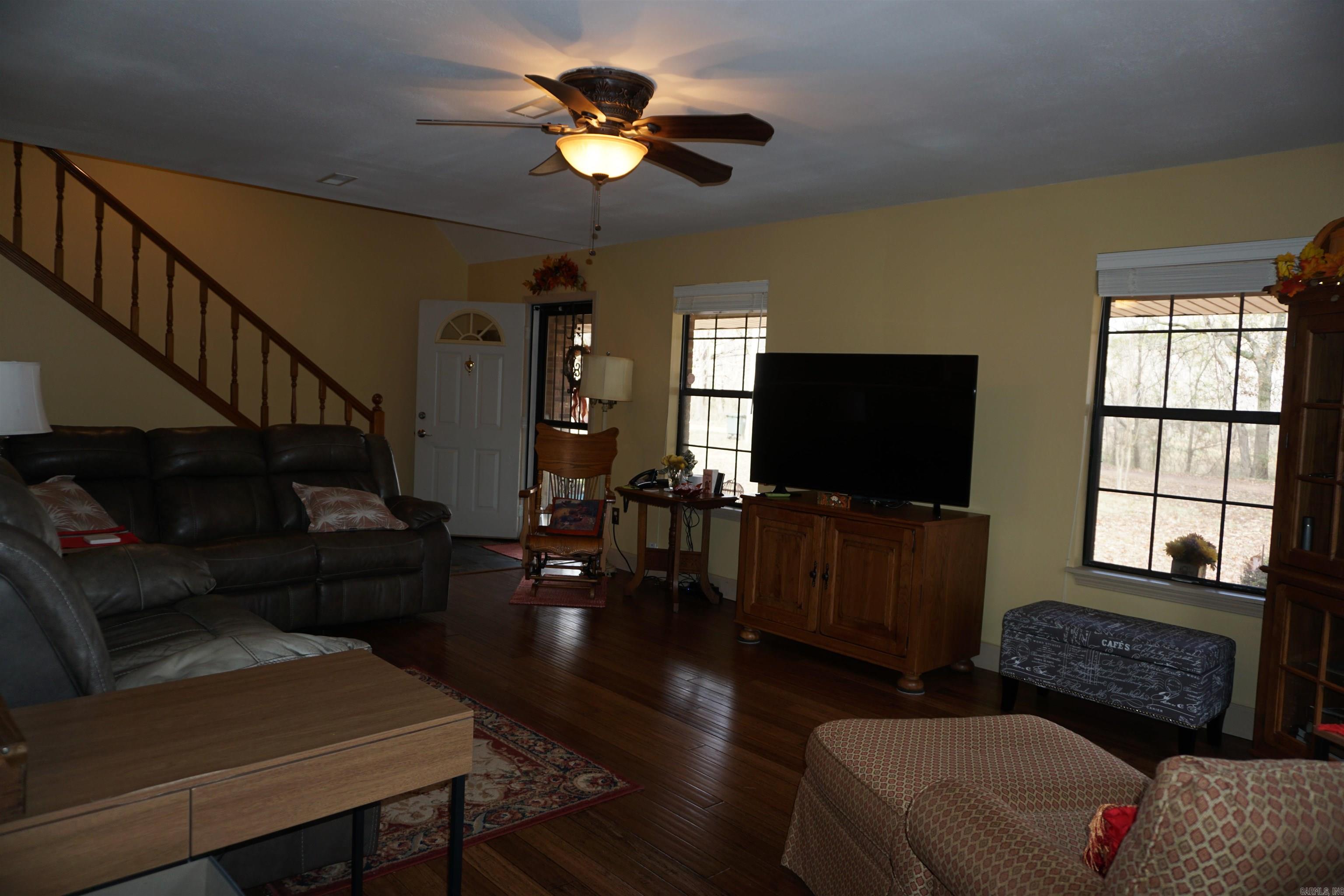 20686 Distress Creek Rd  Harrisburg, AR