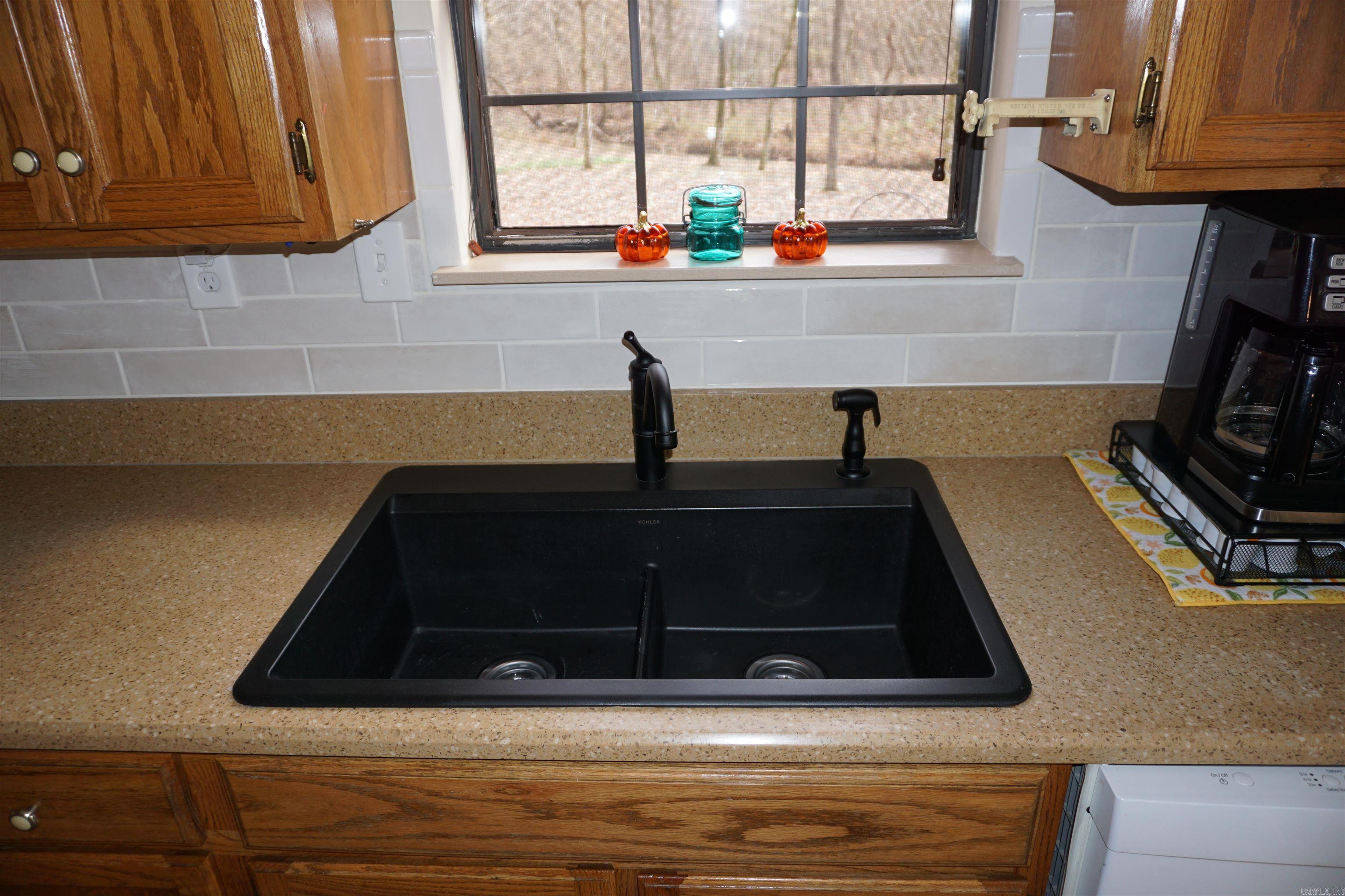 20686 Distress Creek Rd  Harrisburg, AR