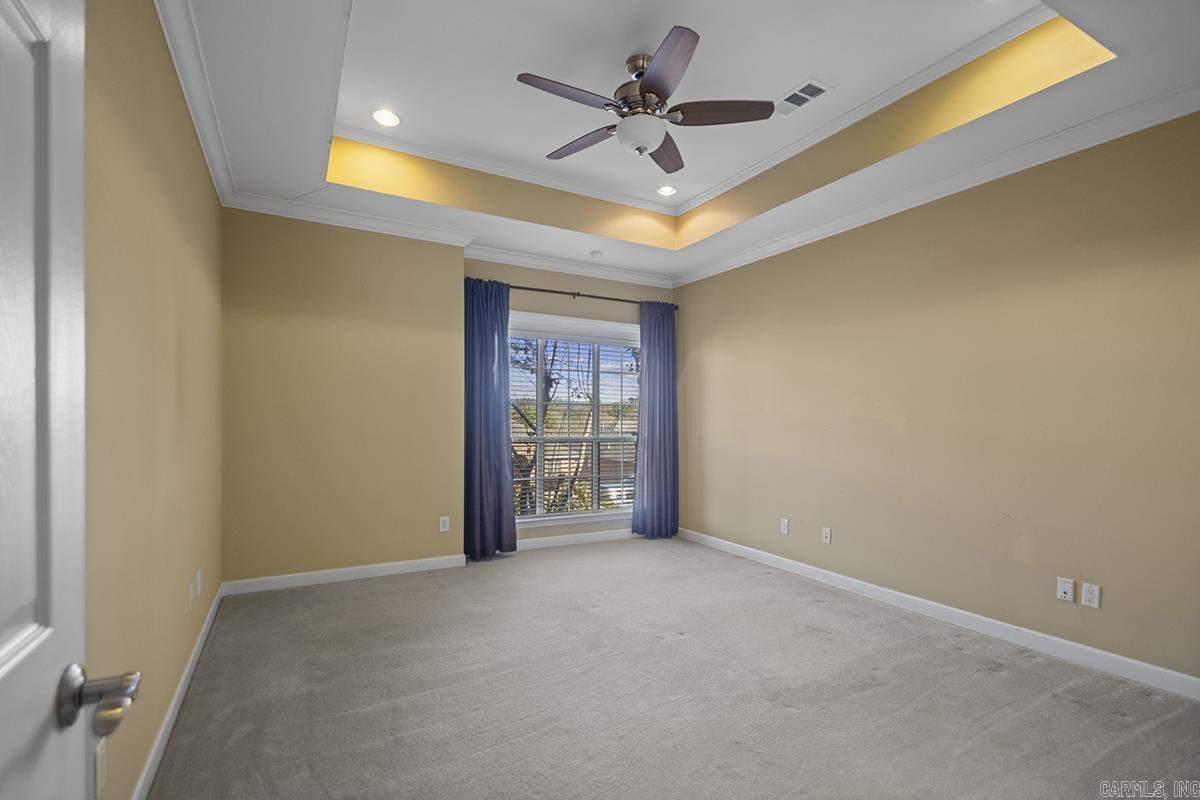 44 W Point Dr  Maumelle, AR