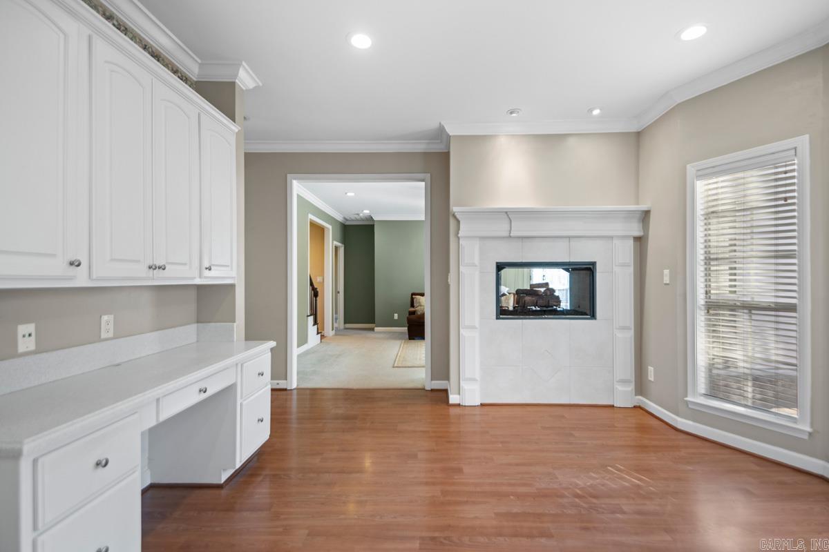 44 W Point Dr  Maumelle, AR